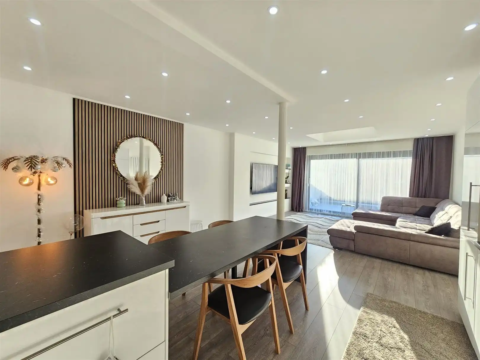 Woning met 3 slaapkamers en tuin foto 2