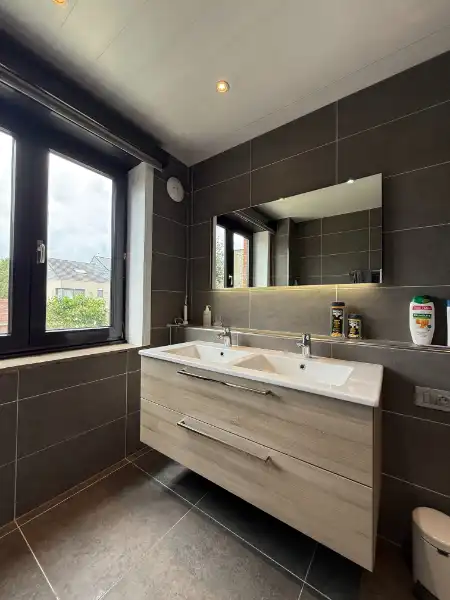 Ruime woning met prachtige tuin nabij Park Rozebroeken foto 17