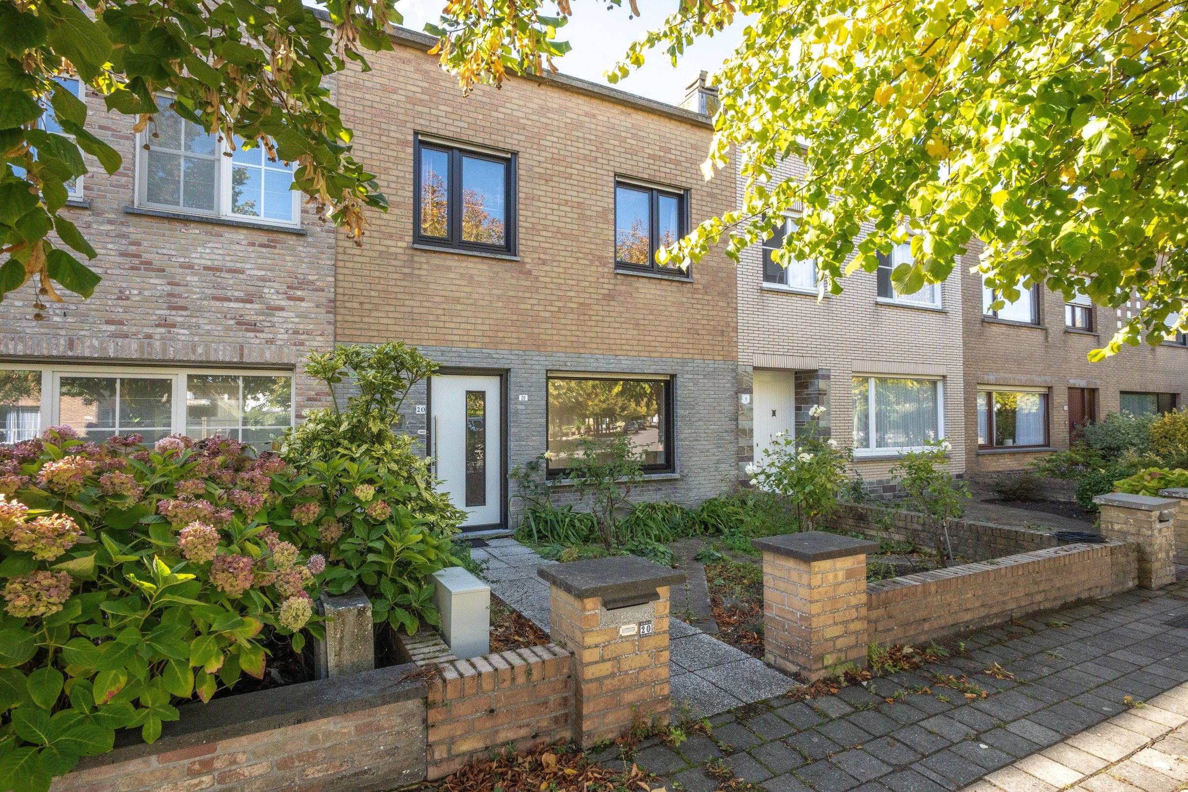 Ruime woning met 3 garages en tuin te Knokke foto 20