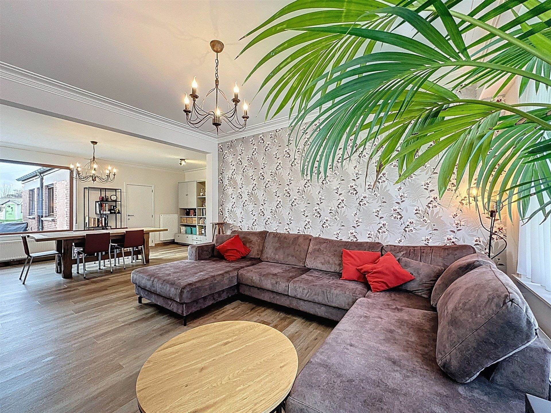 Prachtige woning met 4 slaapkamers in Bazel op perceel van 560m² foto 2