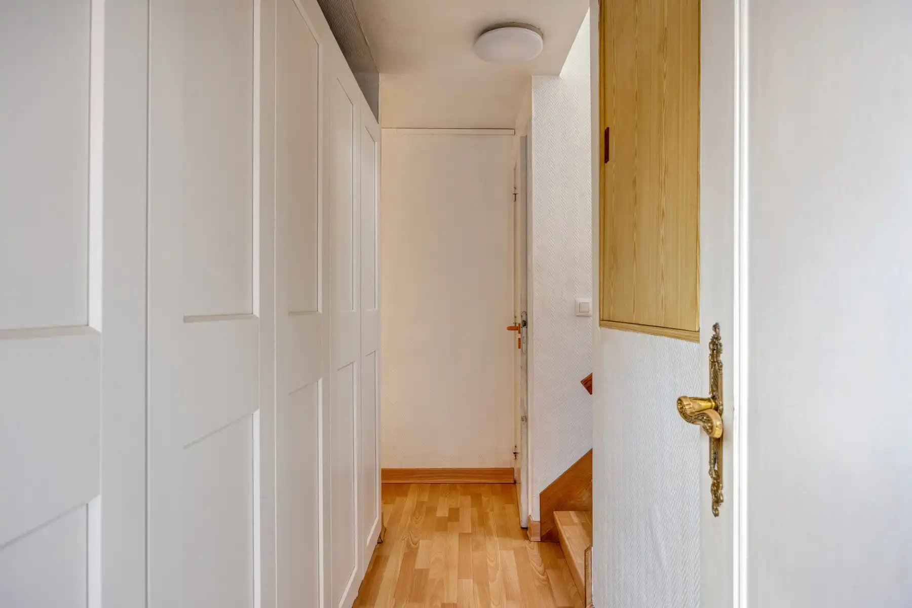 Zeer goedgelegen halfopen bebouwing met garage!! foto 14