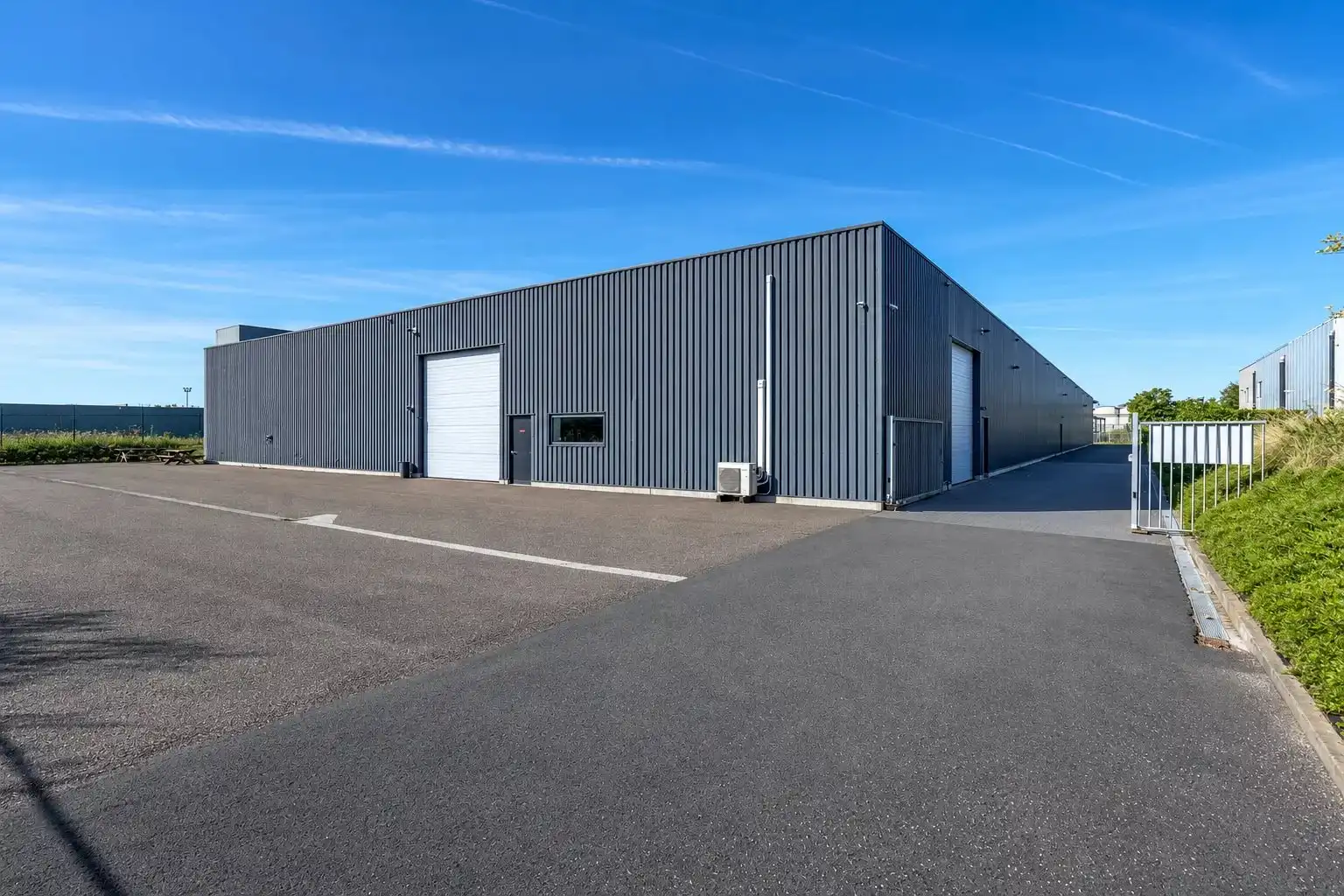 Industrieel gebouw op strategische locatie foto 6