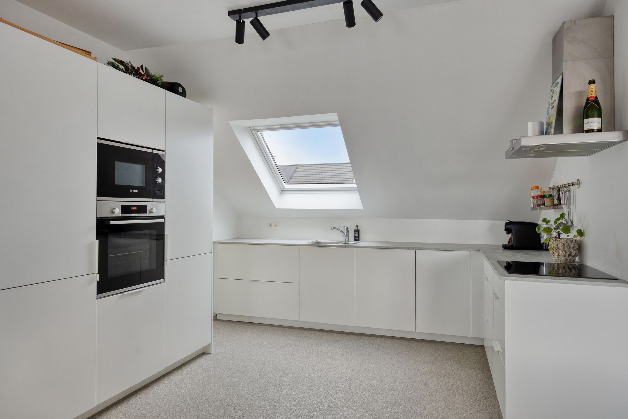 Appartement met 3 slaapkamers op strategische locatie foto 11