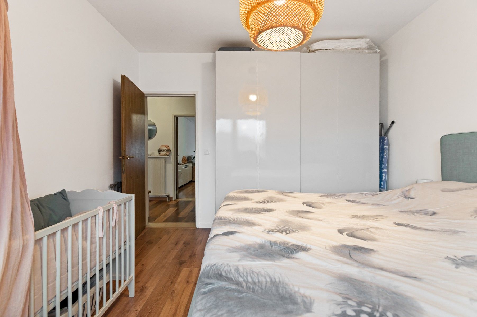 Gelijkvloersappartement met garage foto 12