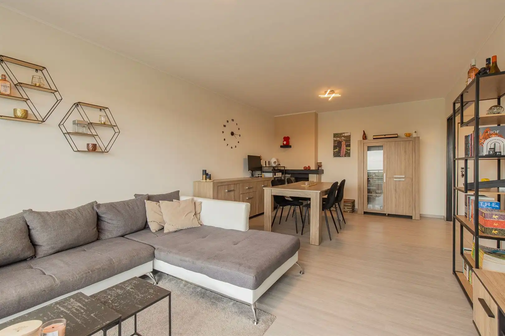 Instapklaar gerenoveerd 1-slaapkamerappartement met prachtig uitzicht op de Brusselse Forten foto 5