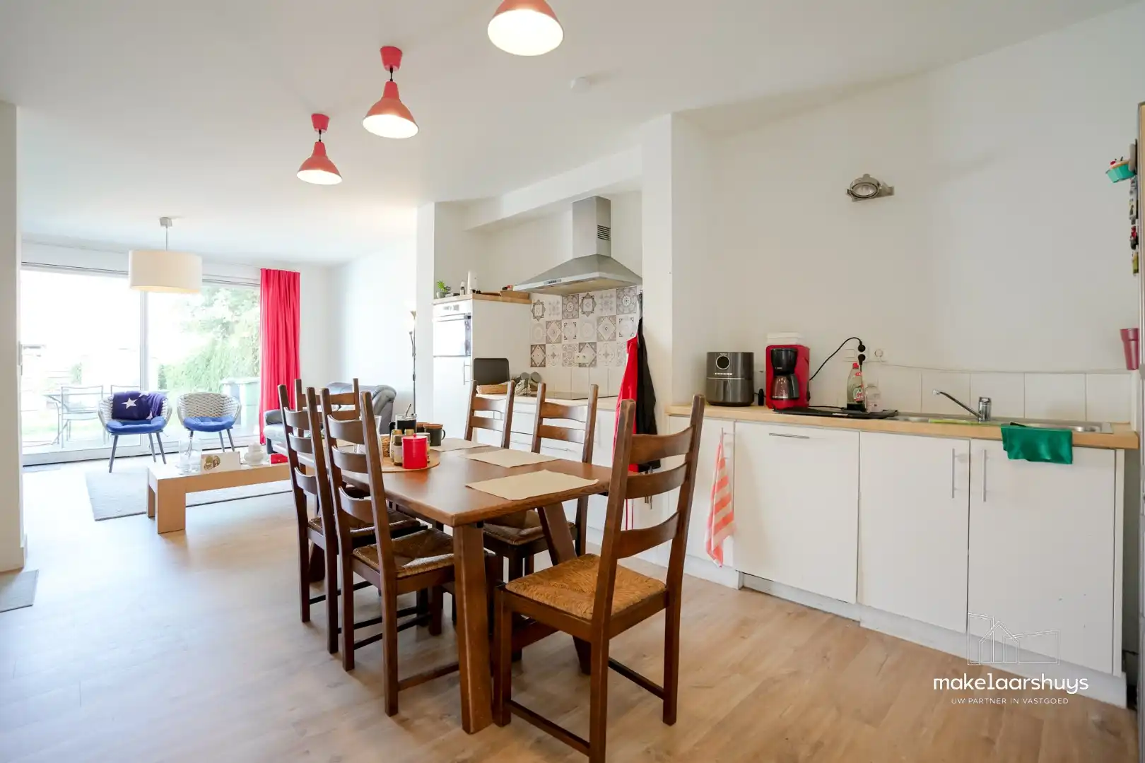 Instapklare woninig nabij het UZ met 3 kamers en tuin foto 2
