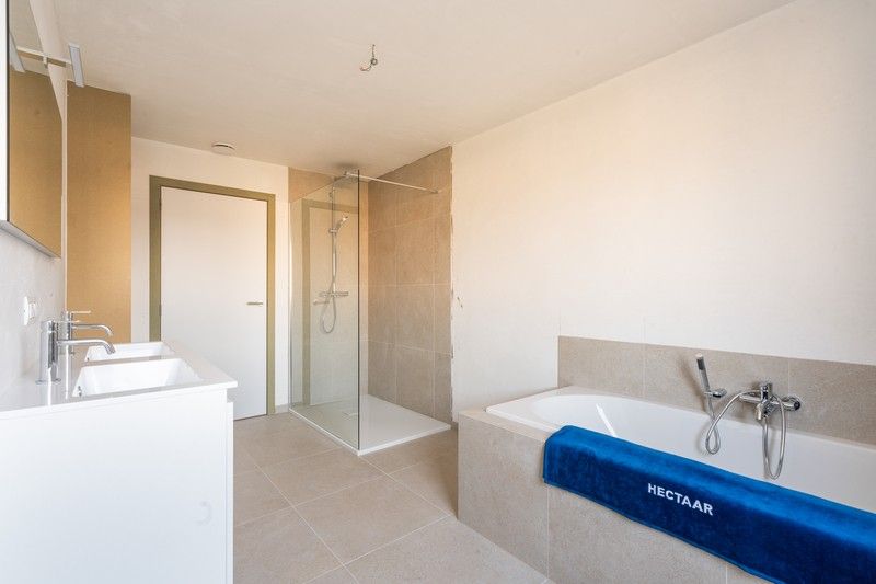 Instapklare nieuwbouwwoningen nabij het centrum van Roeselare foto 12