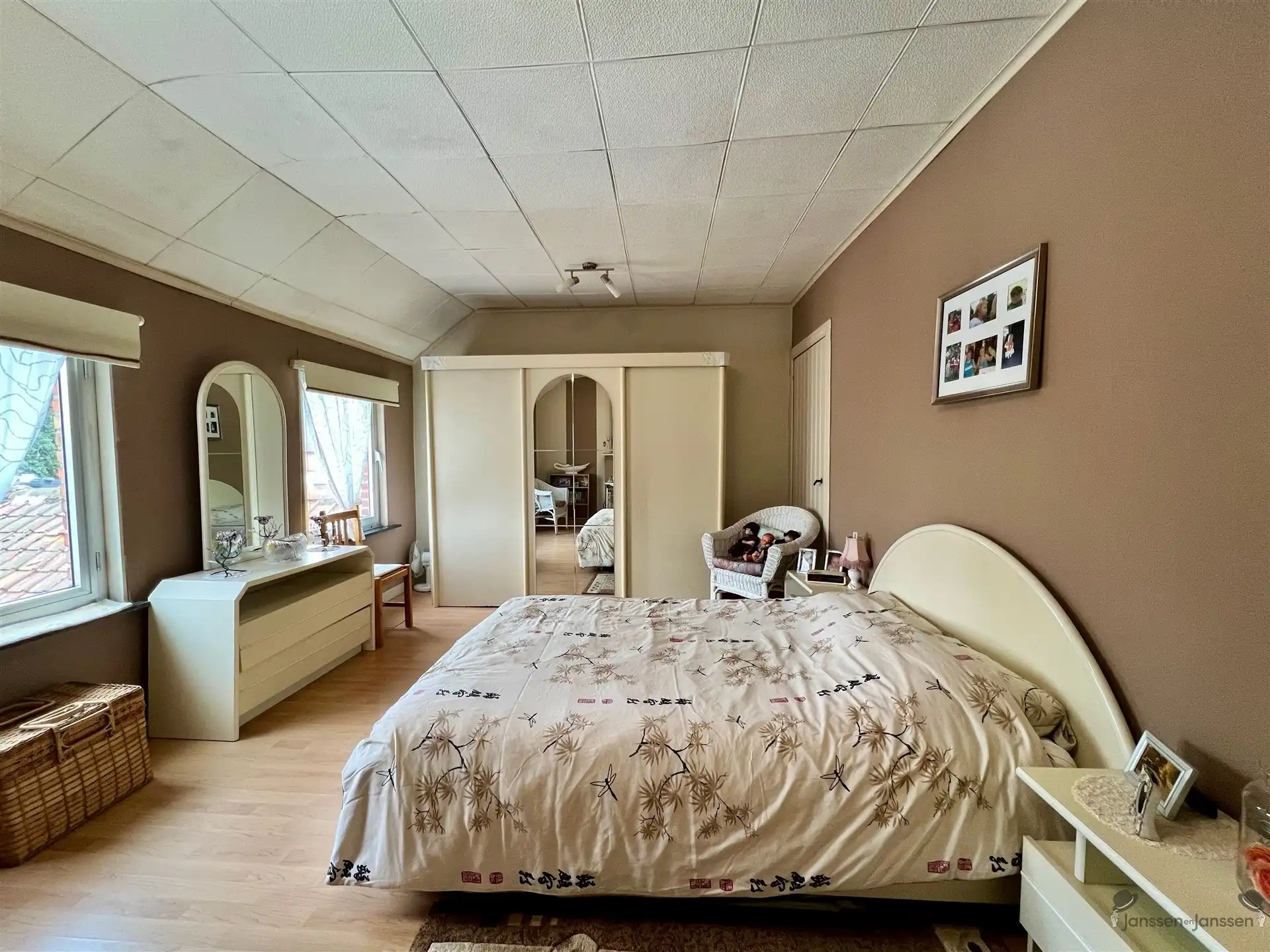 Te renoveren woning met tuin foto 9