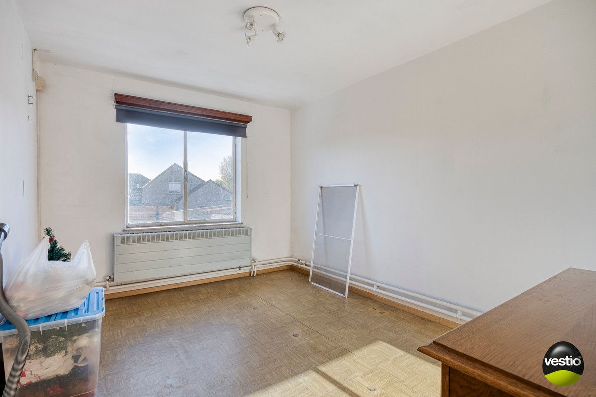 RUSTIG GELEGEN RUIME VRIJSTAANDE WONING MET GROTE TUIN OP 22A49CA TE HOESELT. foto 25