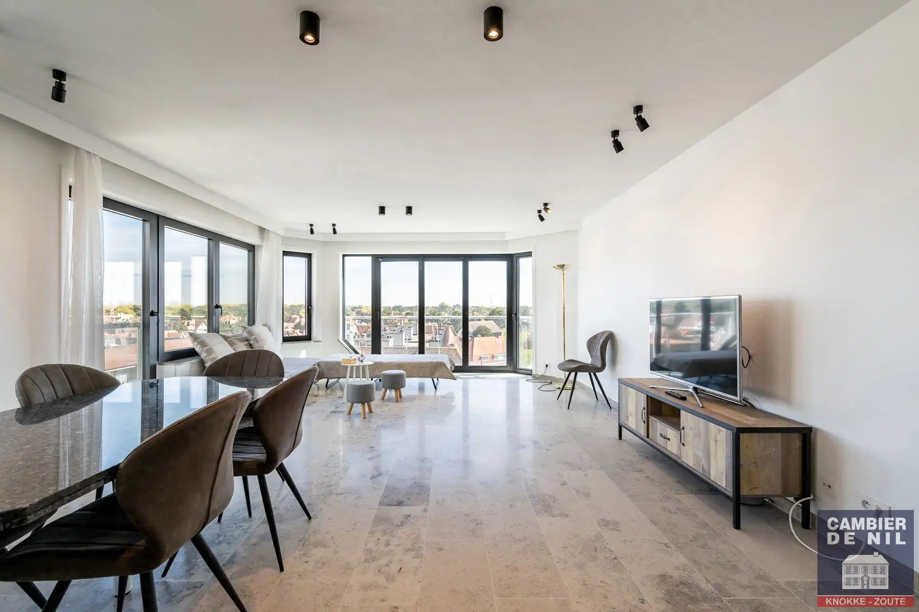 Zonnig appartement met open zicht in hartje Zoute ! foto 6