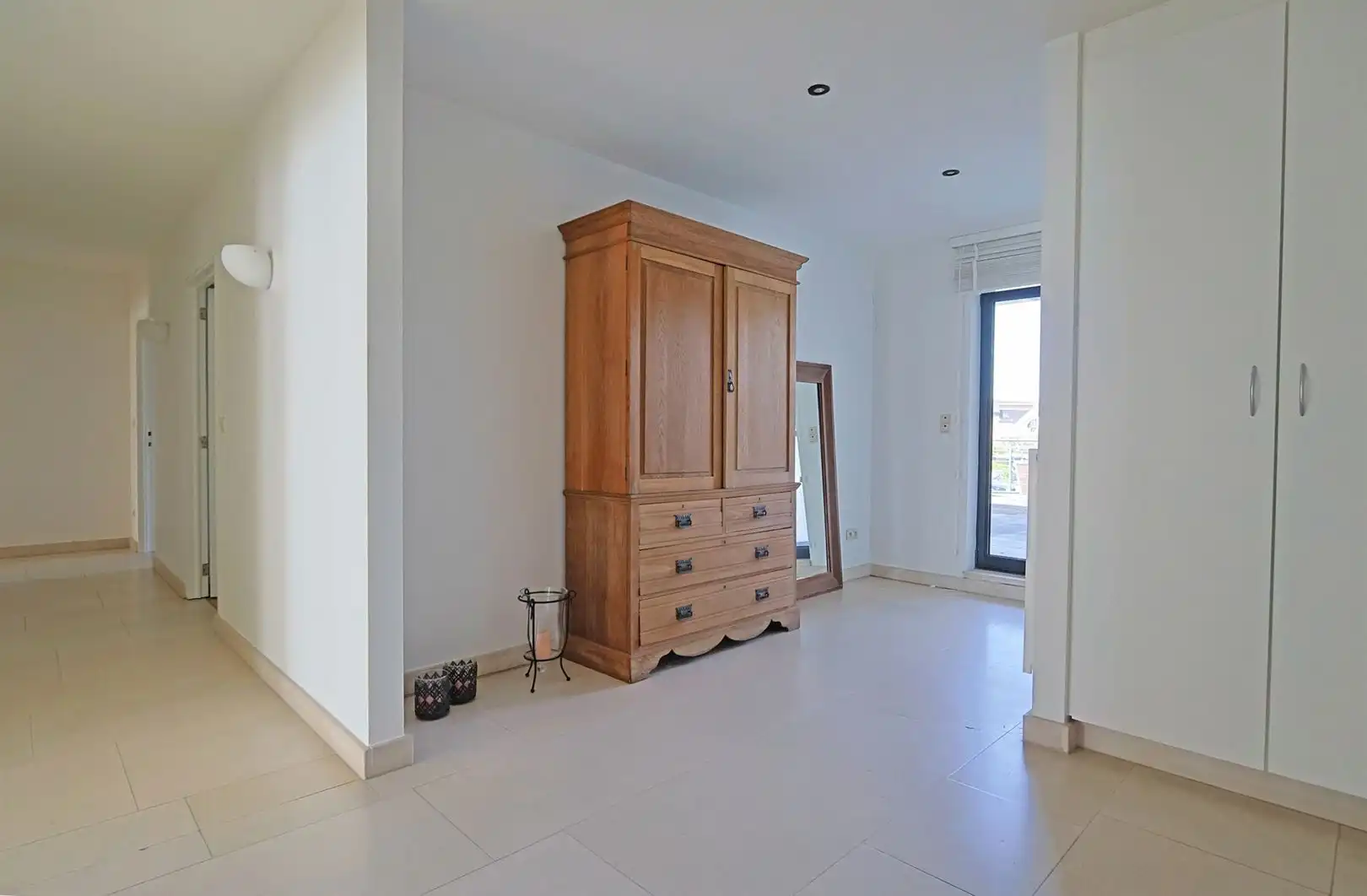 Instapklaar drie-slaapkamer appartement in het centrum foto 20