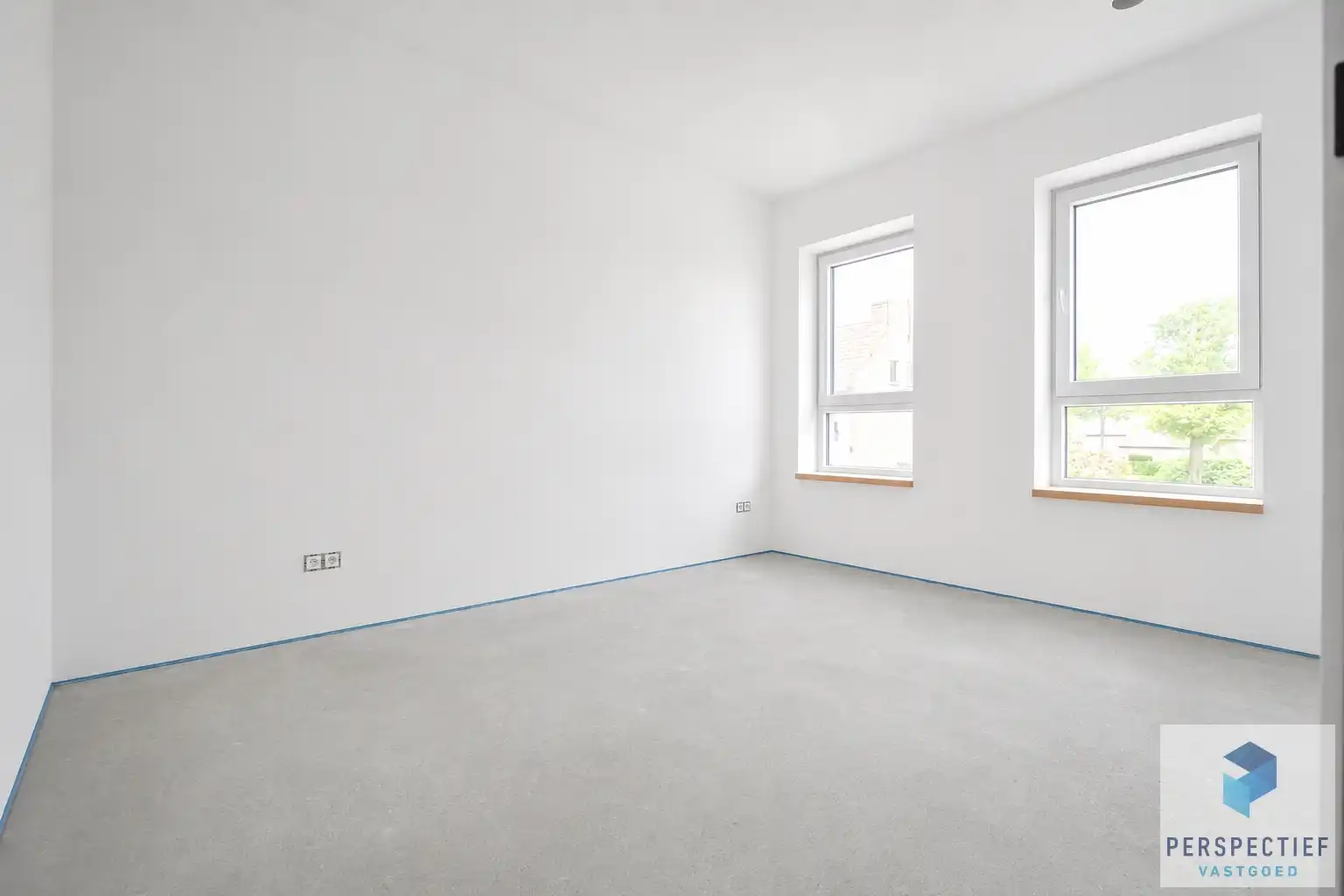 Rustig gelegen afgewerkte moderne nieuwbouwwoning (BEN) met garage en tuin foto 15