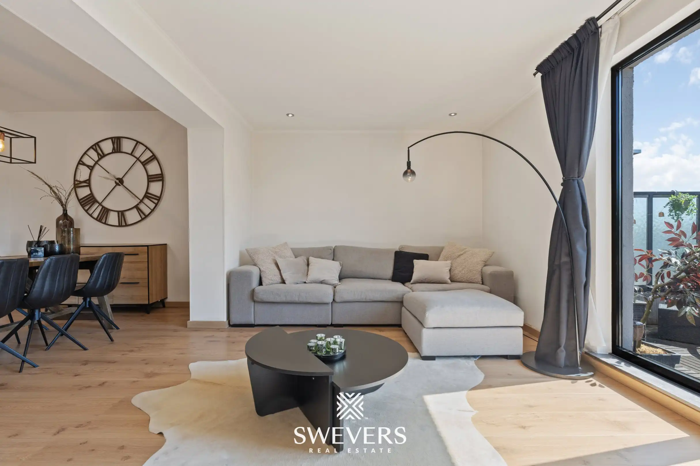 Instapklaar duplex appartement met 2 ruime slaapkamers en zonnig zuidgericht terras in Kermt foto 4