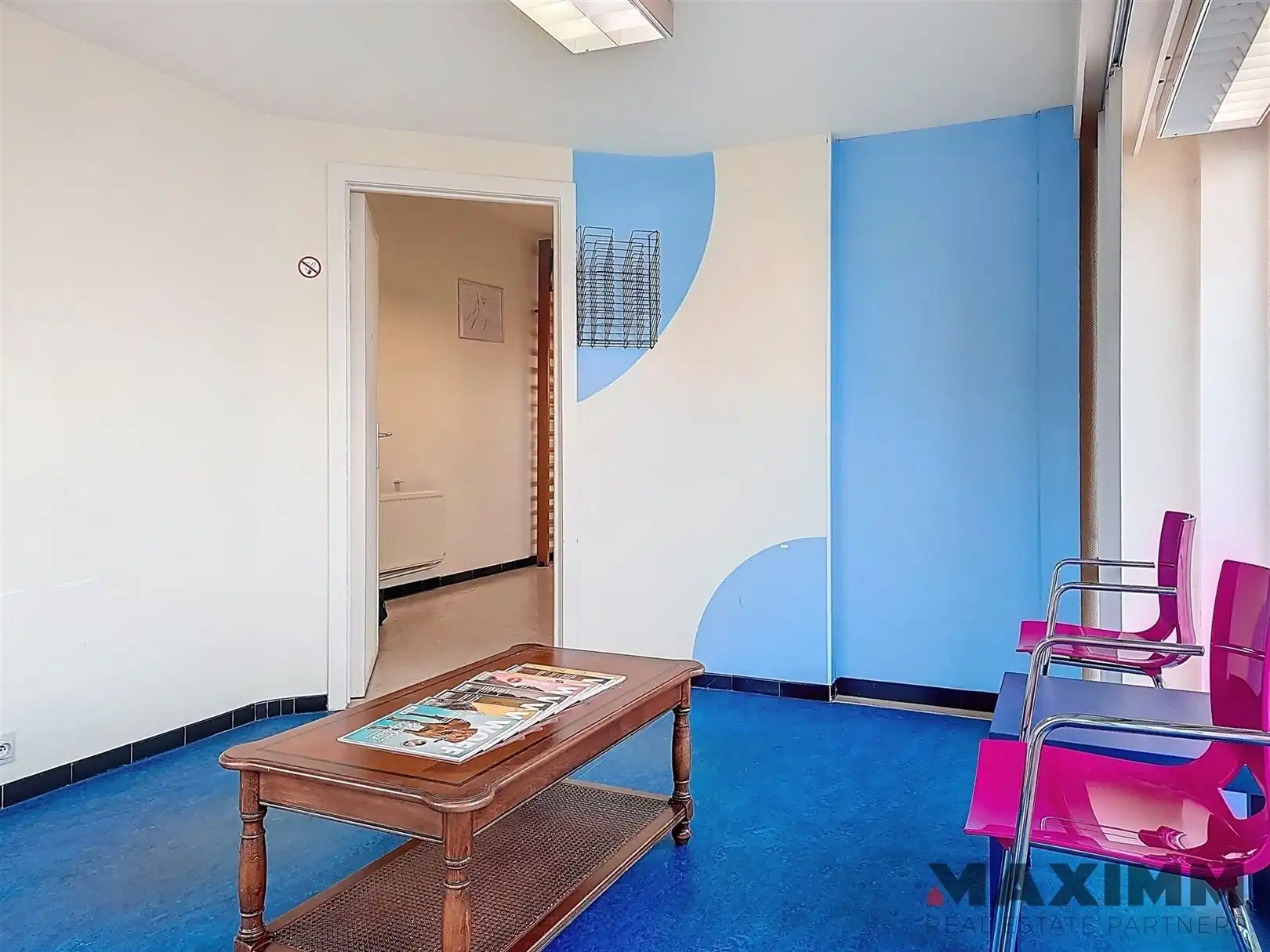 Gelijkvloers hoekpand, volledig onderkelderd op stategische locatie foto 7