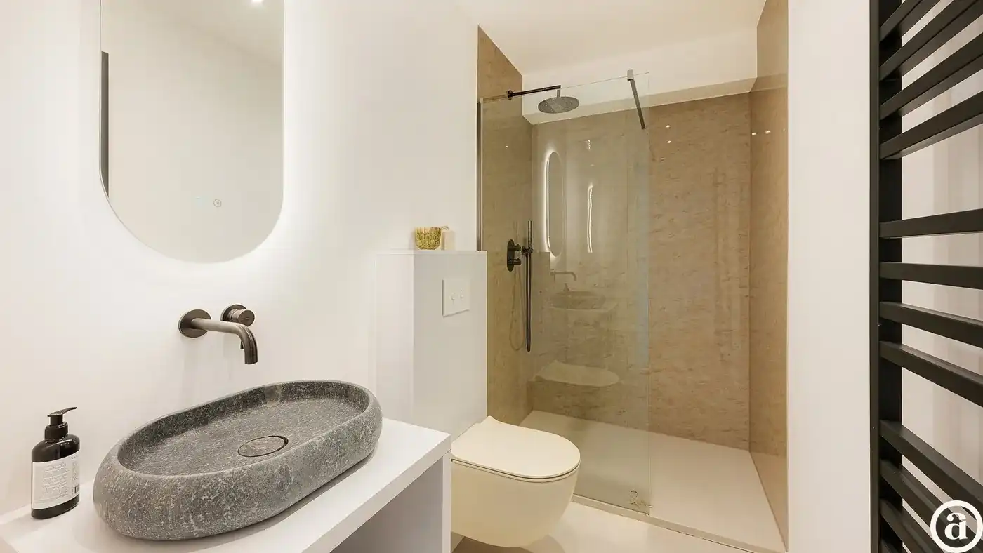 Ruime gerenoveerde duplex met 5 slaapkamers in Knokke        foto 21