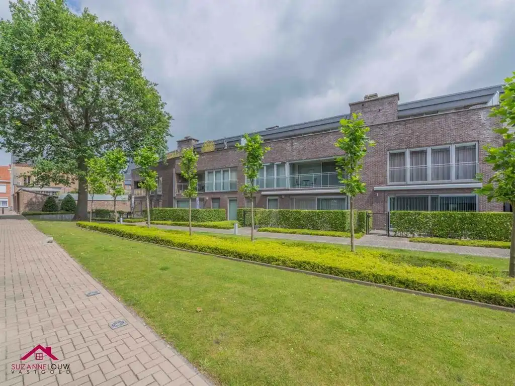 Instapklaar penthouse met terras aan voor- en achterzijde foto {{pictureIndex}}