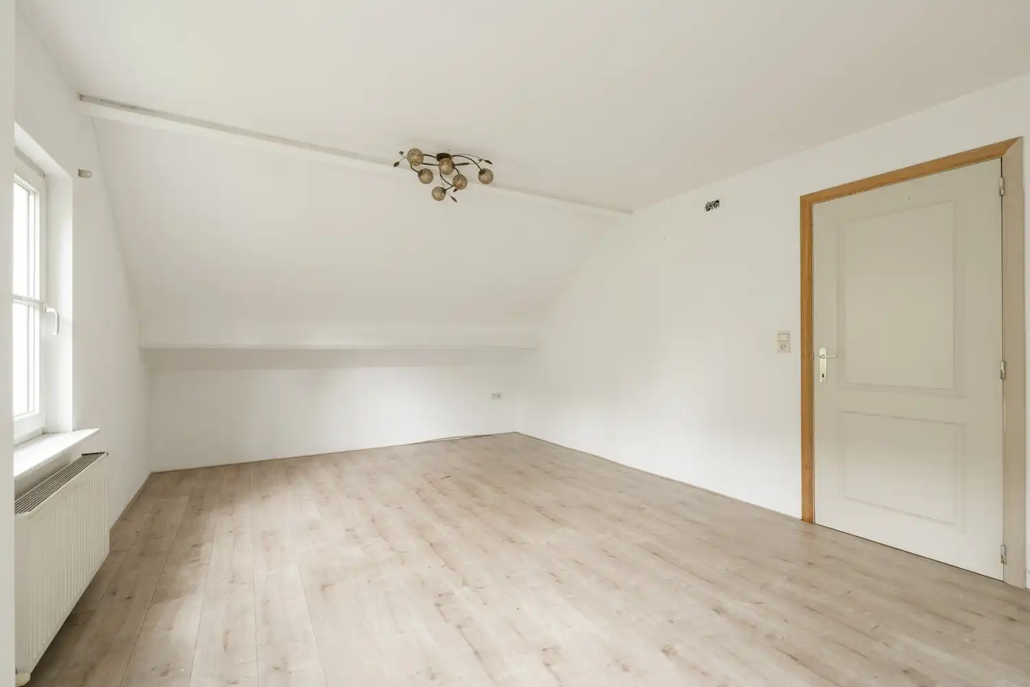 Vrijstaande woning met 5 slk op ruim perceel van 30 are in Pelt foto 21