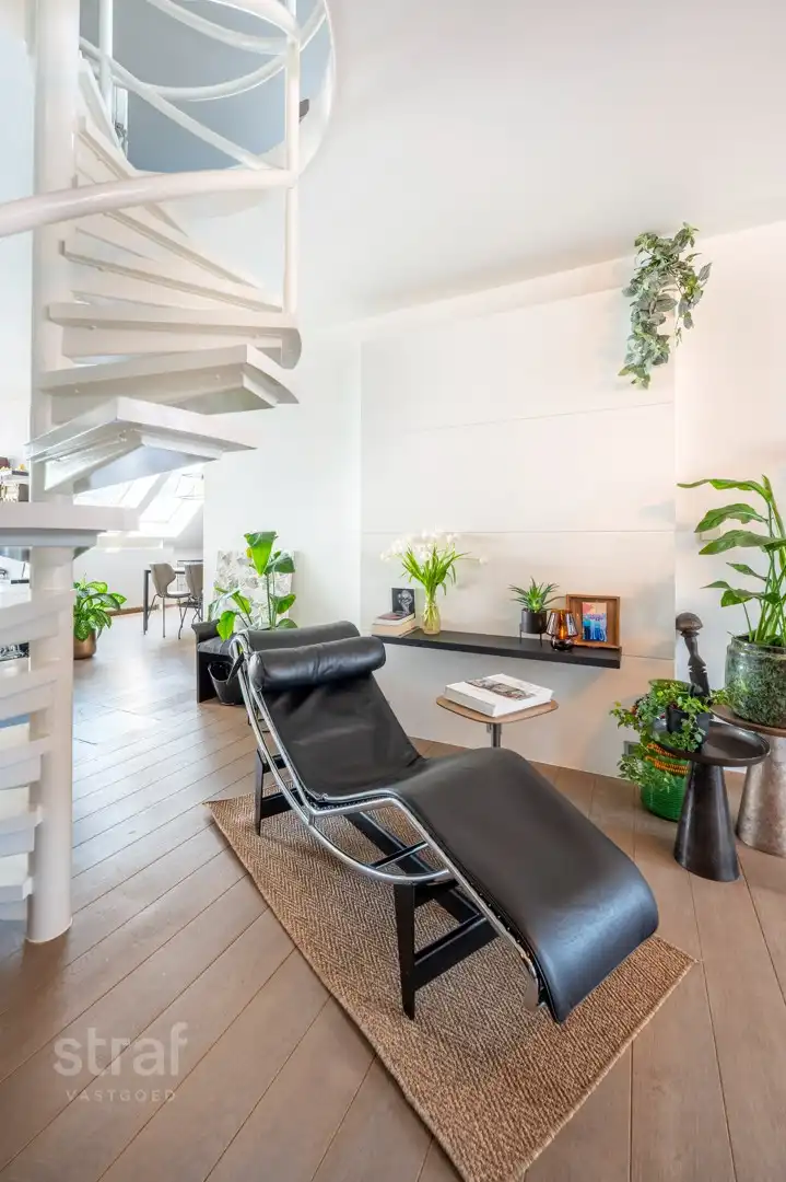 Penthouse met terras en zicht op de kathedraal in hartje Antwerpen foto 3