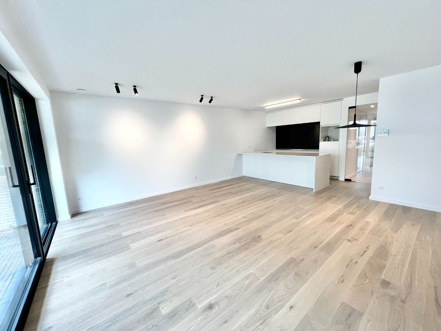 Prachtig tuinappartement in een villaresidentie foto 2