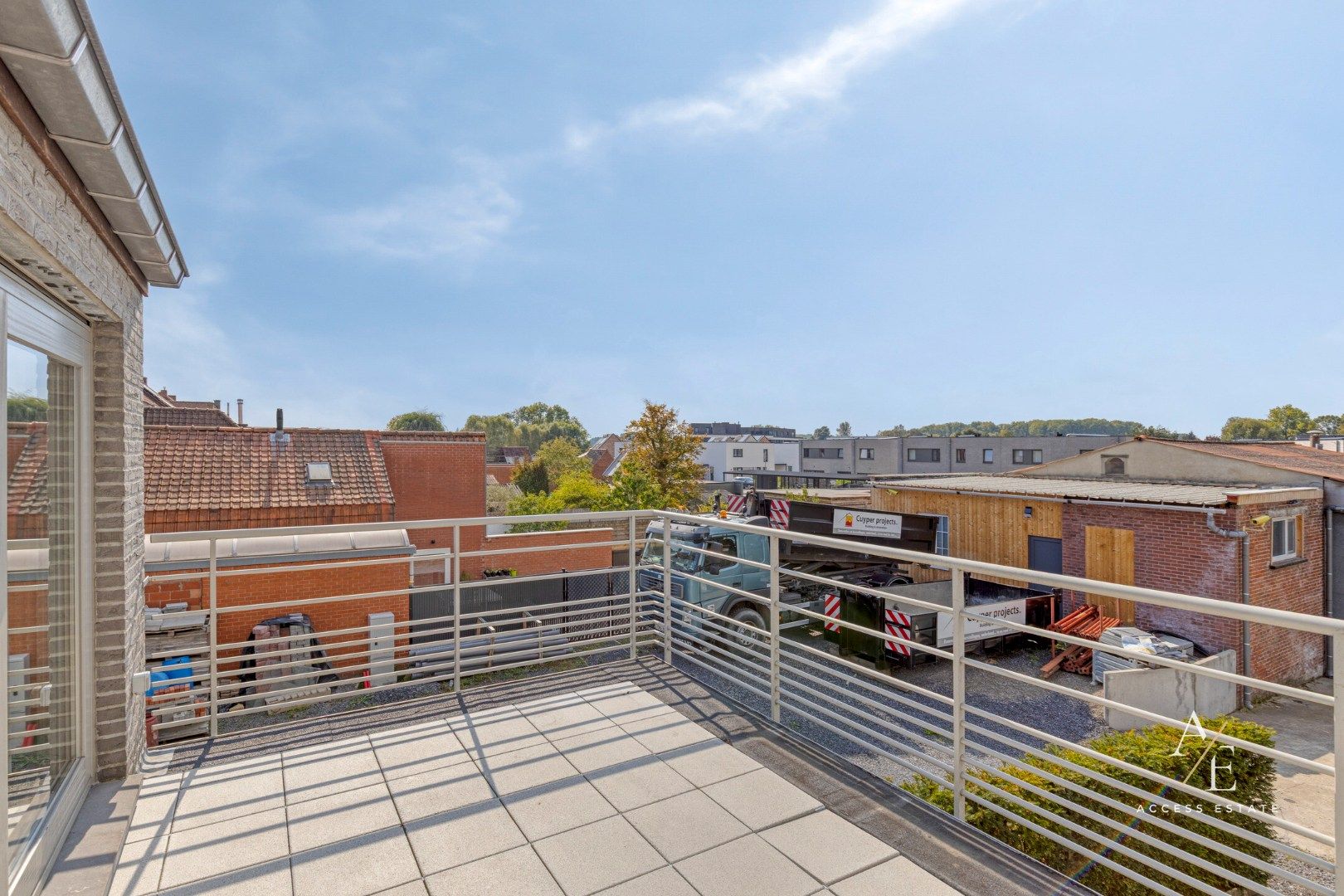 Recent (2012), centraal gelegen appartement (125m²) te Deerlijk foto 3