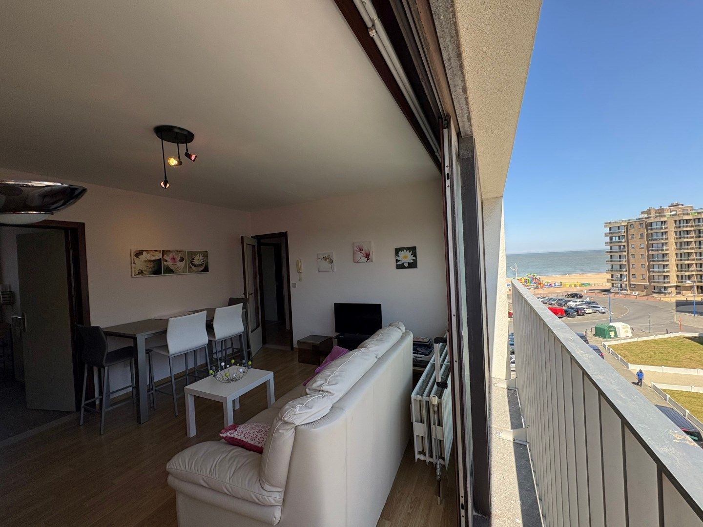 Appartement met 2 slaapkamers – Vlakbij zee, zonnekant & klein zeezicht foto 2