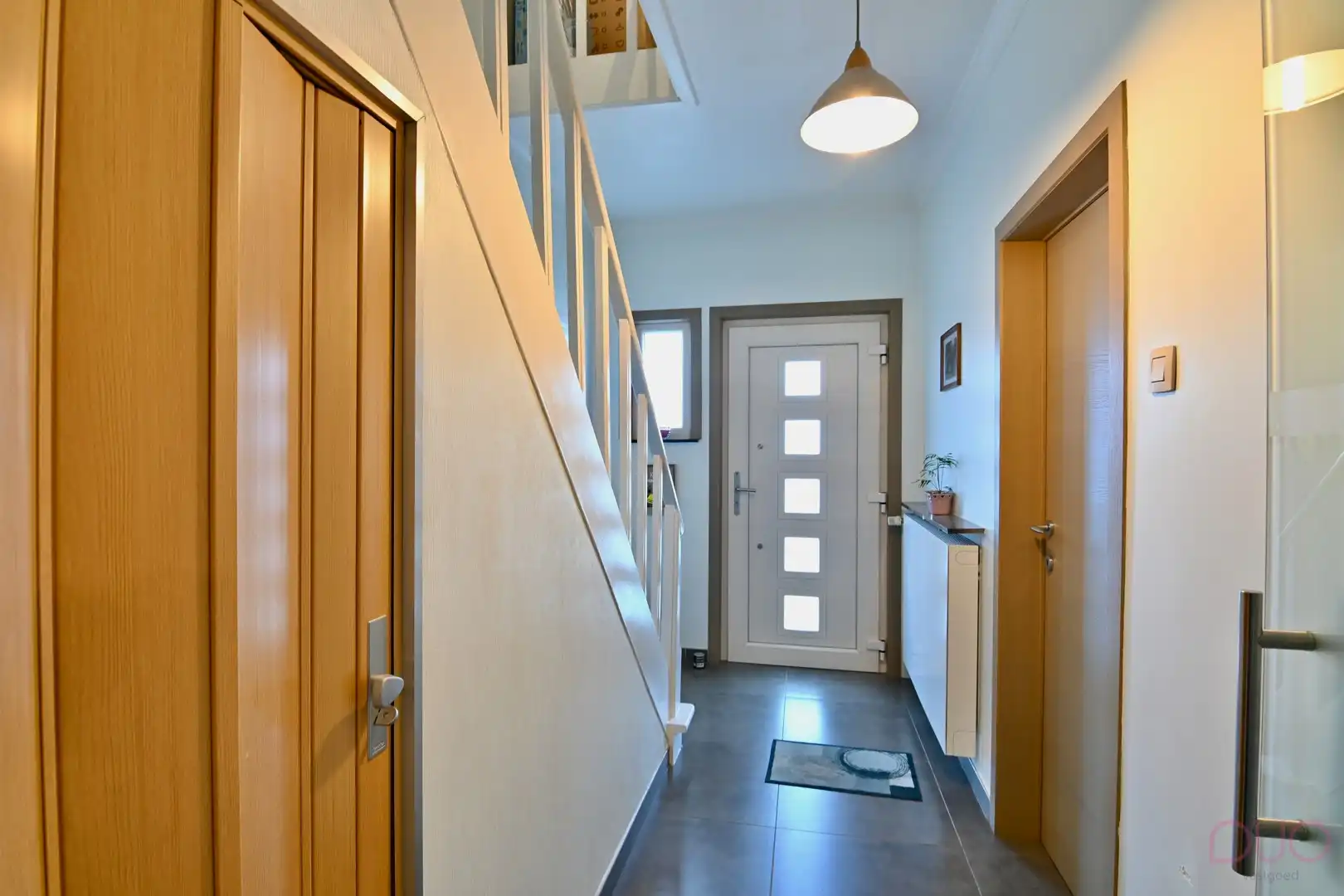 Instapklare woning met 4 slaapkamers en tuin foto 3