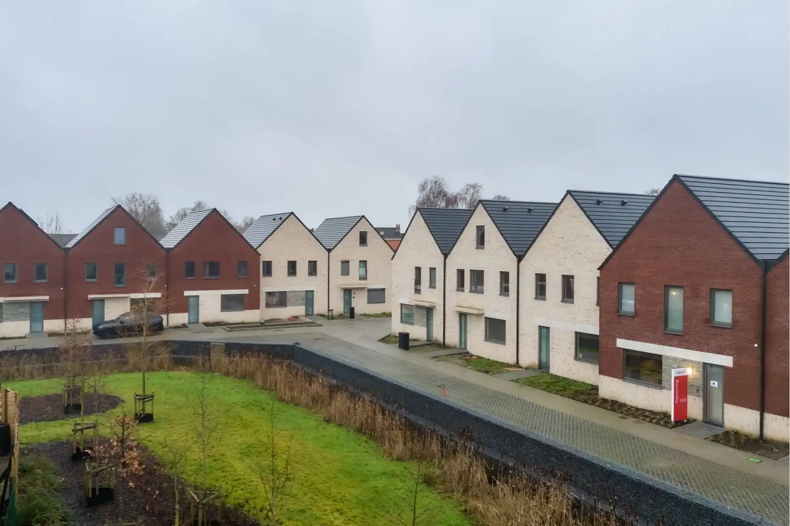 Energiezuinige halfopen bebouwing met 4 slpk's foto 4