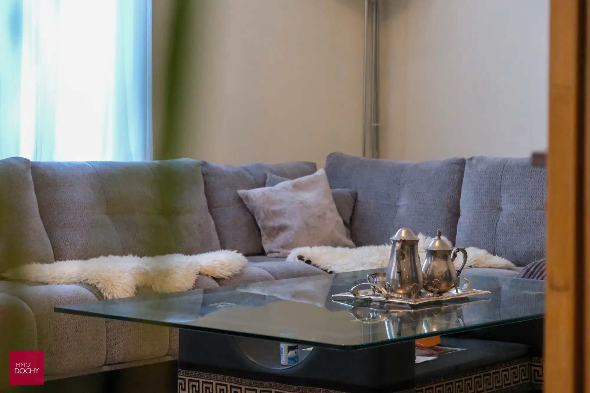 Vernieuwde herenwoning met atelier/magazijn/handelsruimte en lift centrum Kortrijk foto 3