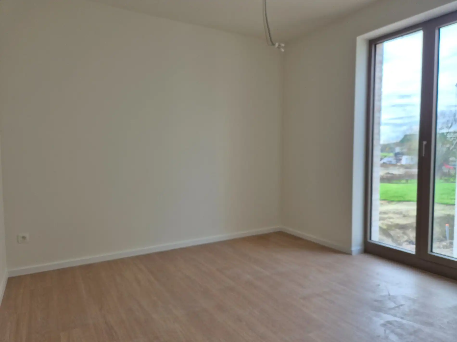 Nieuwbouwwoning met 3 slaapkamers en tuin foto 9