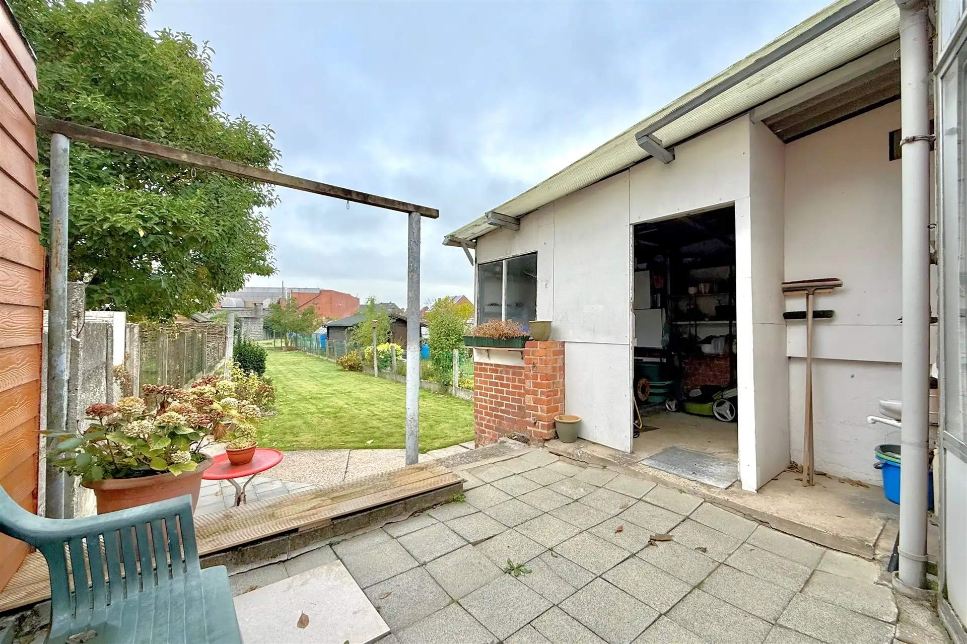 Op te frissen woning in het centrum foto 27