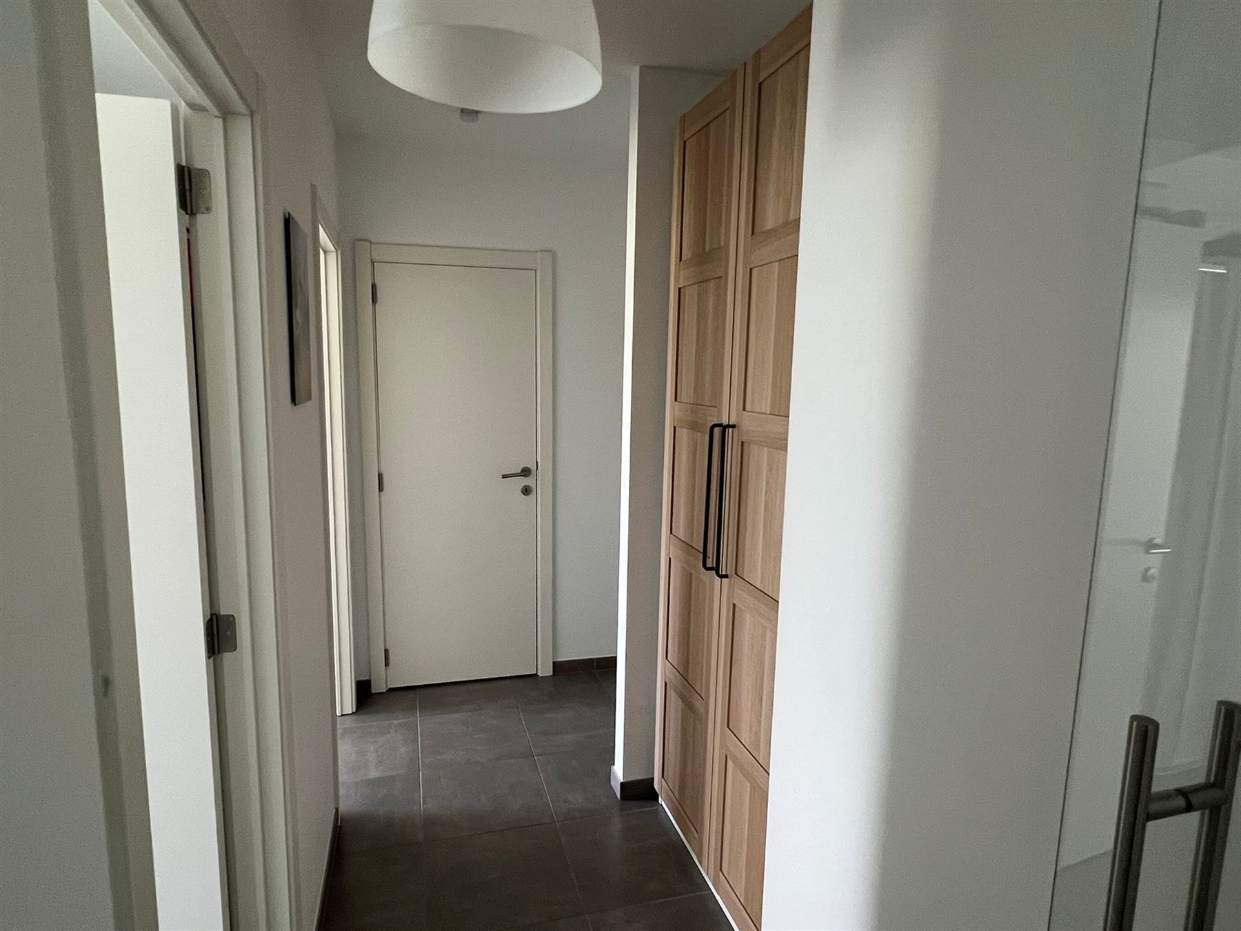 Comfortabel wonen met zicht op groen : 2 slaapkamers, terras en garage inbegrepen foto 6