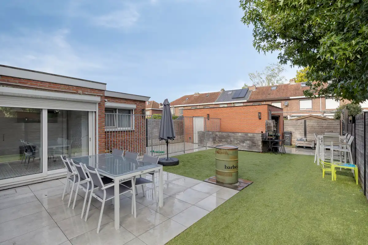 Gezinswoning met 3 slpks, tuin en garage in Willebroek foto 2