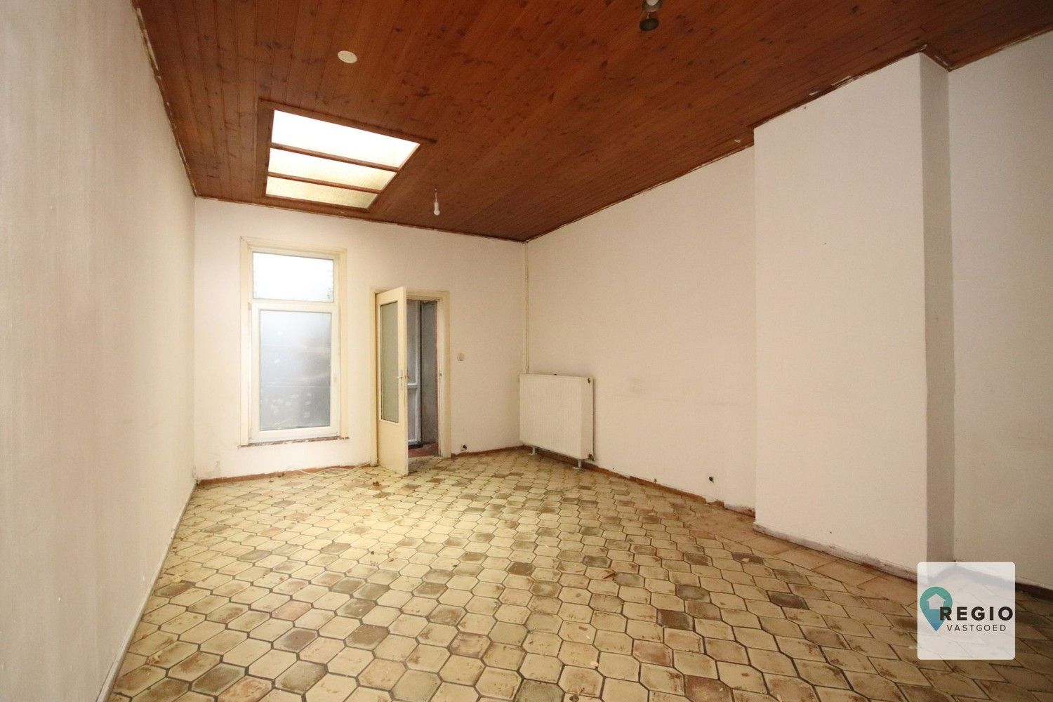 Te renoveren woning te Gentbrugge, Sas- en Bassijnwijk. foto 9