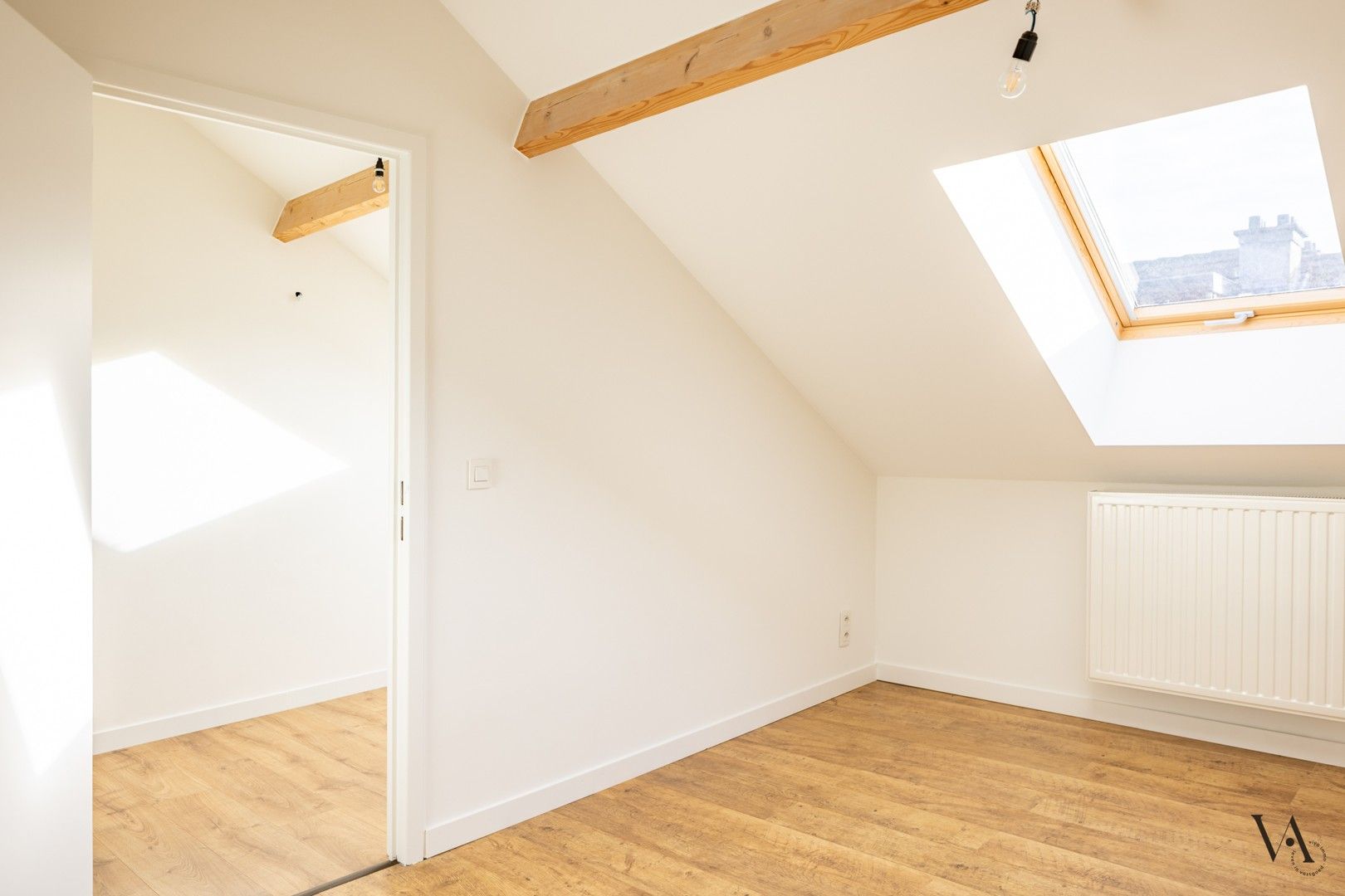 Gerenoveerde gezinswoning met tuin aan Park Michotte foto 10