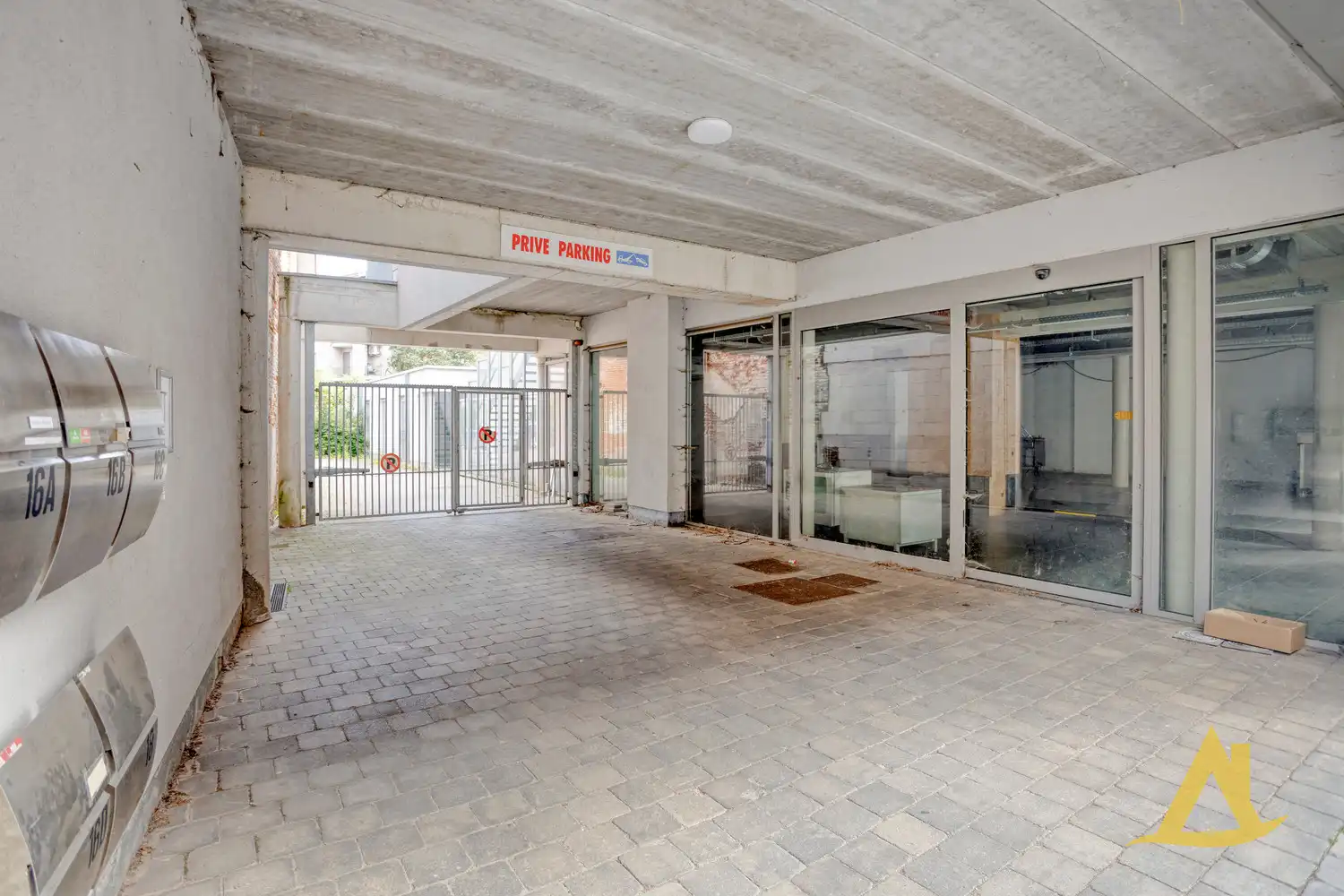 MODERN TRIPLEX APPARTEMENT IN HET CENTRUM VAN DIEST! foto 3