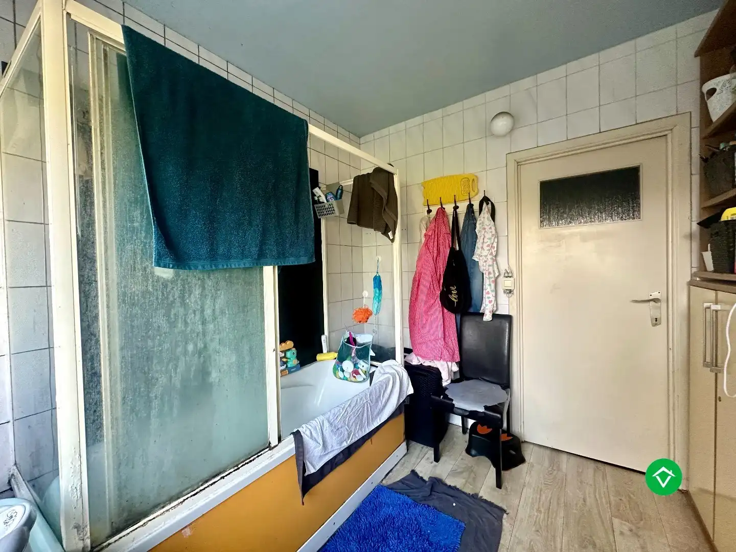 Ruime gezinswoning op perceel van 1126 m²  - tal van mogelijkheden! foto 14