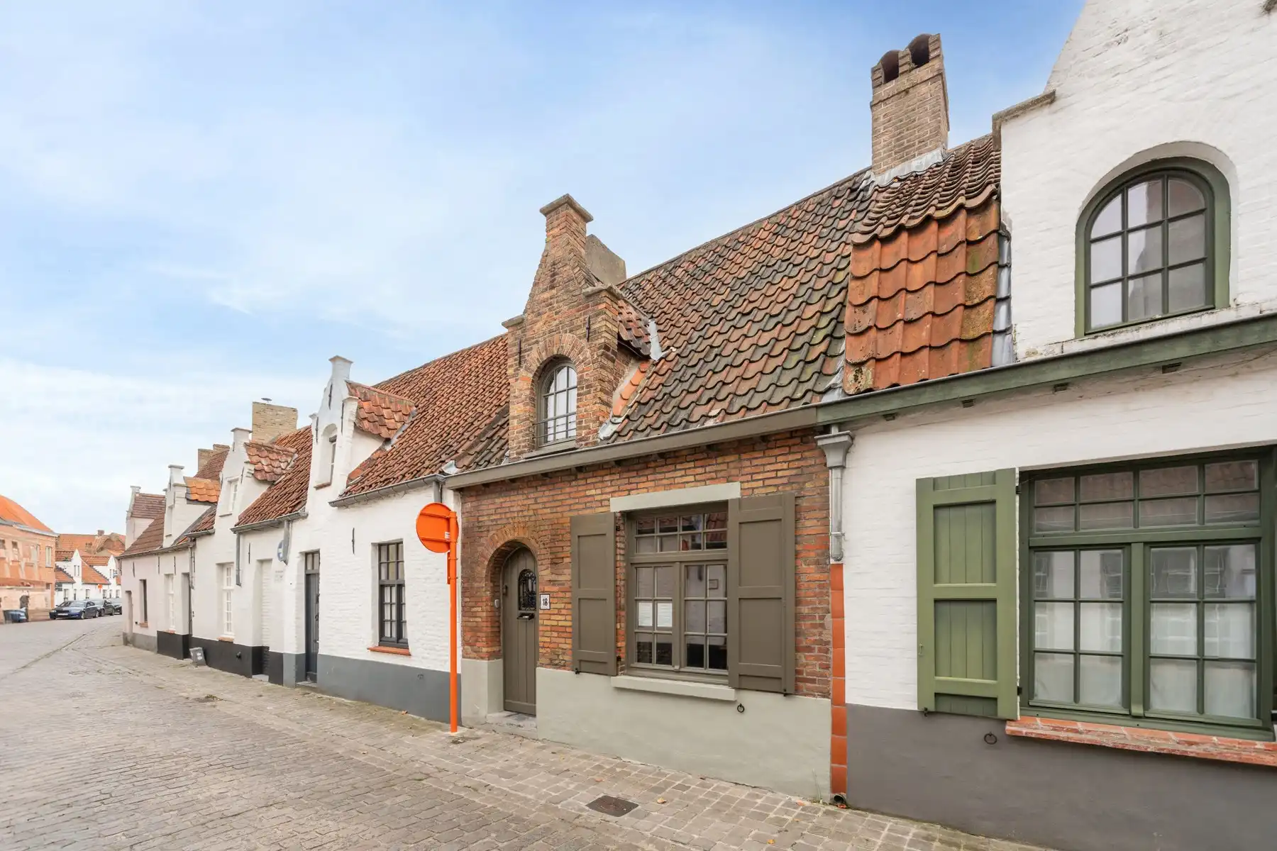 Instapklare woning op een goede locatie nabij centrum Brugge foto {{pictureIndex}}