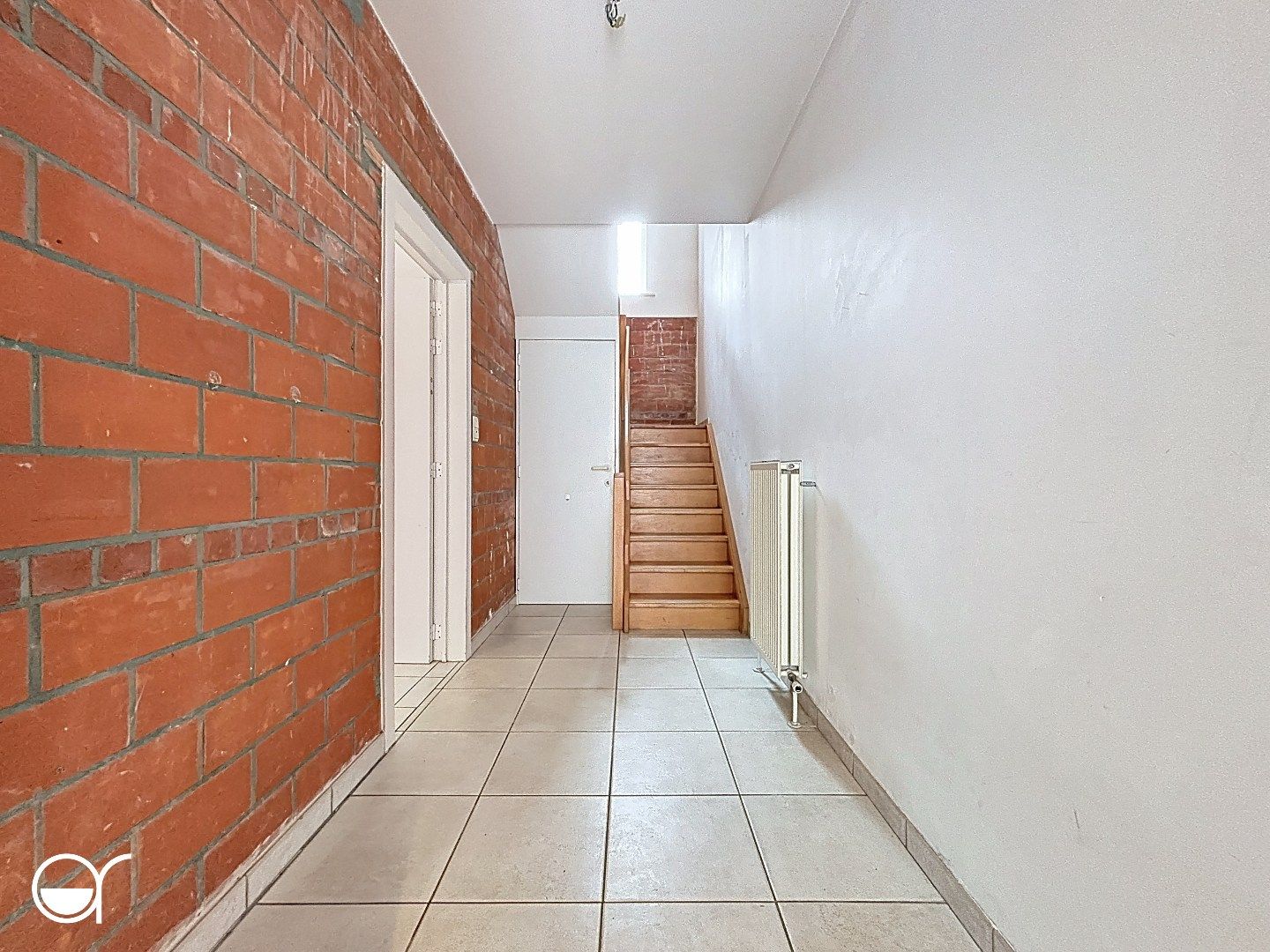 Op te frissen woning met grote tuin nabij Stropkaai foto 5