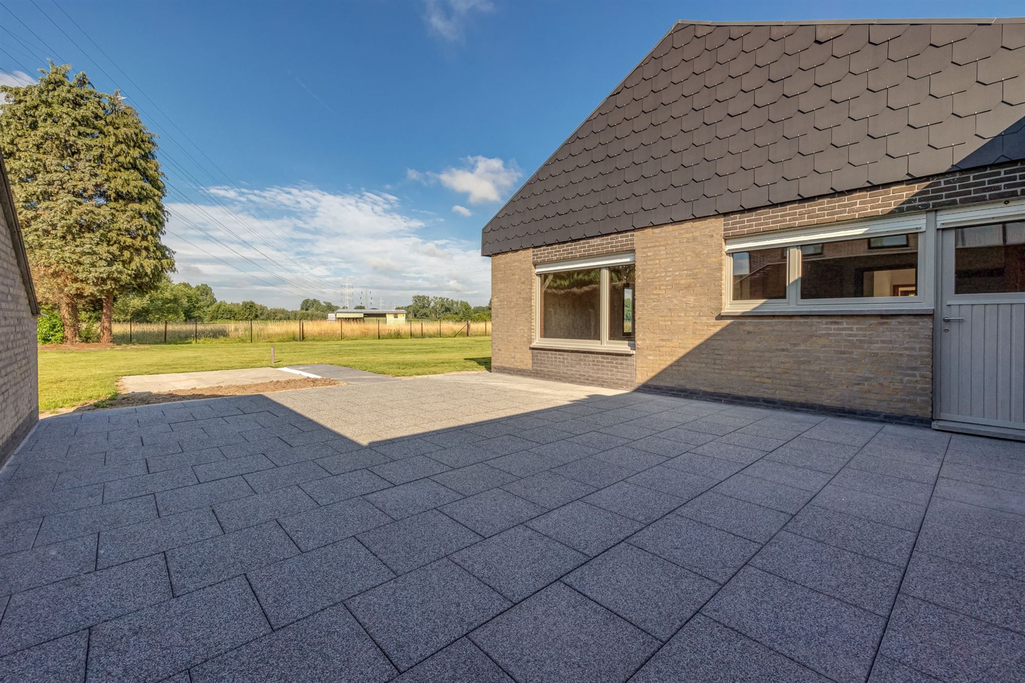 Bungalow op perceel van ca 1824m² in het groen foto 26
