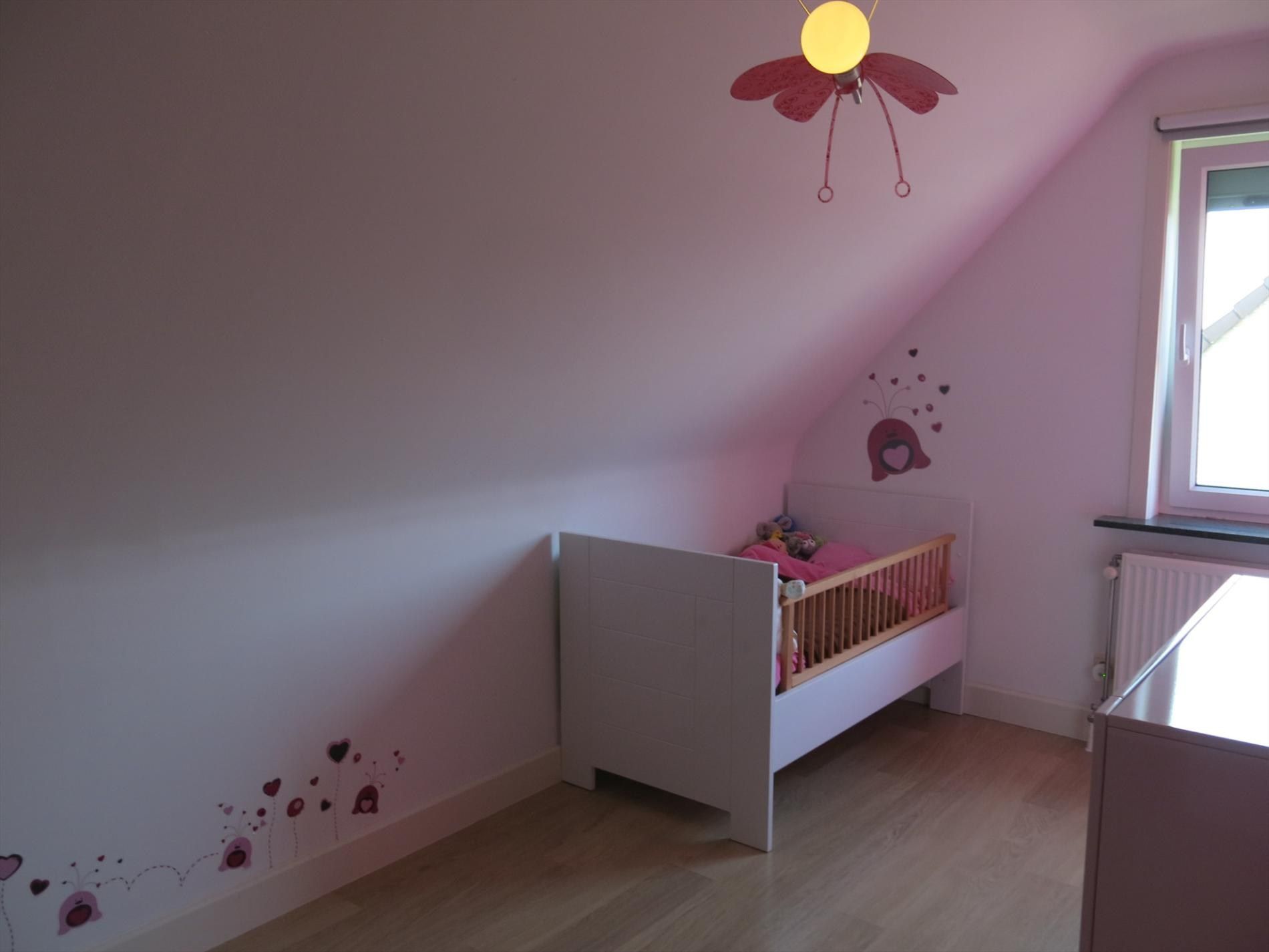 Uiterst verzorgde woning met zongerichte tuin en 3 slaapkamers foto 9