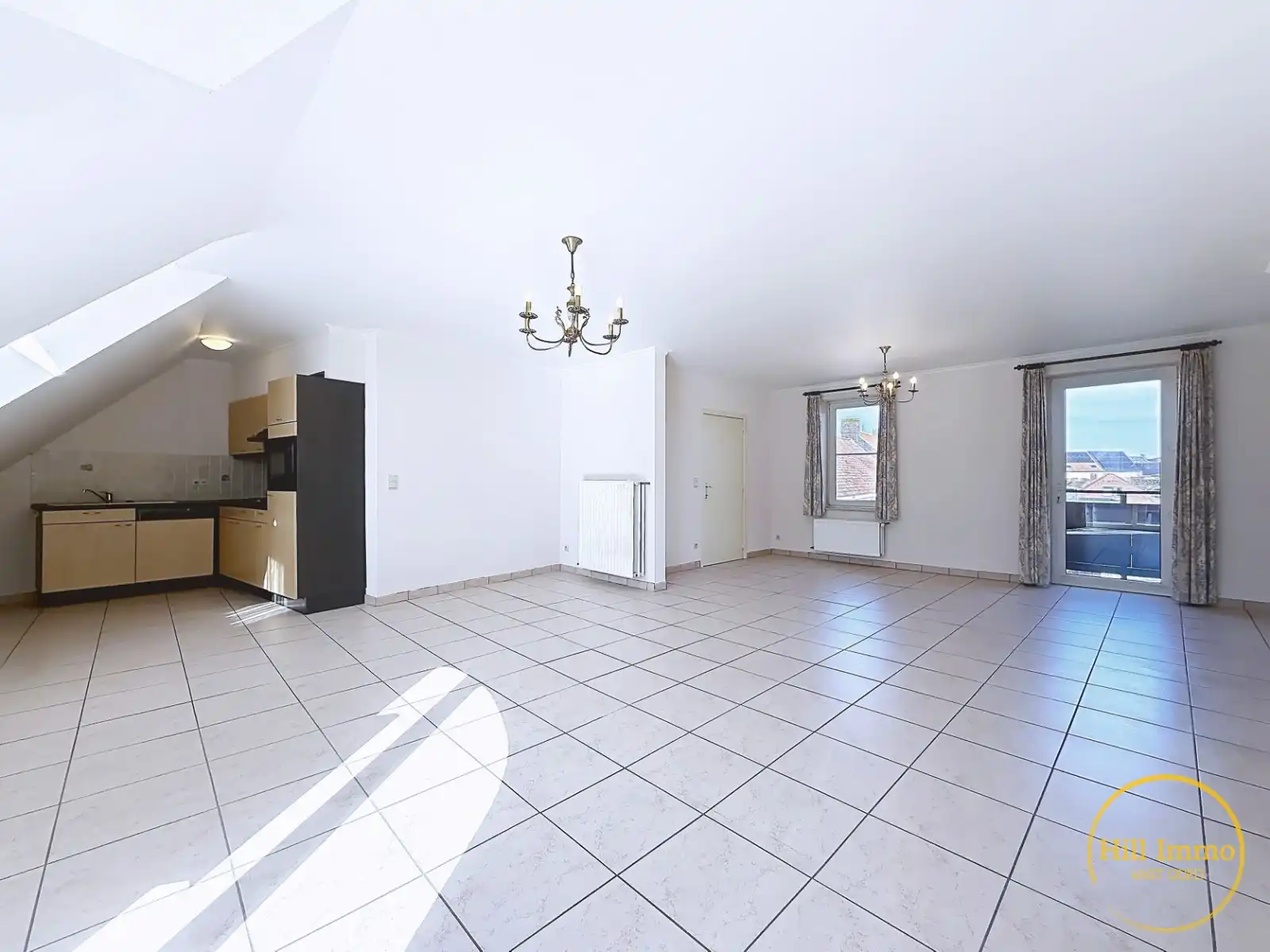 Te huur: dakappartement met garage in Langemark-Poelkapelle foto 2