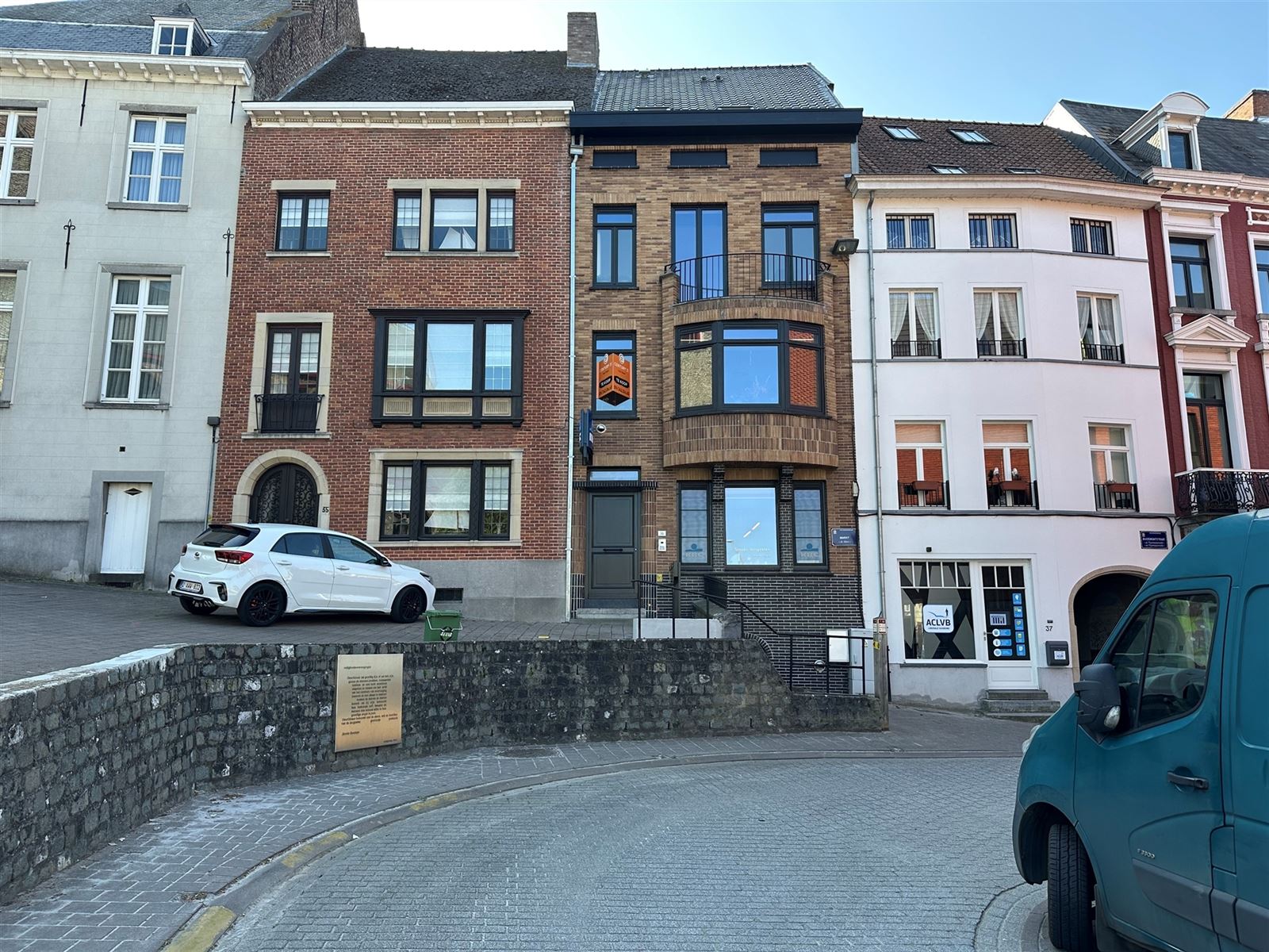 Volledig gerenoveerd appartement in hartje Geraardsbergen! foto 2
