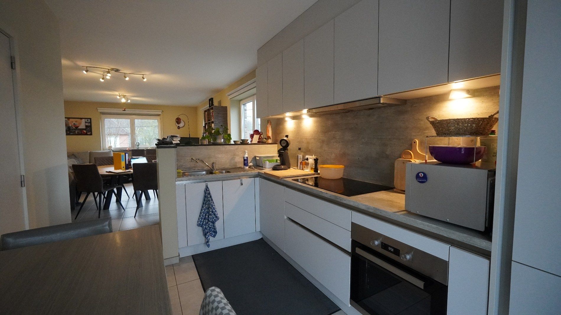 Energiezuinige bel-etage te Waasmunster met ruim terras en garage  foto 4