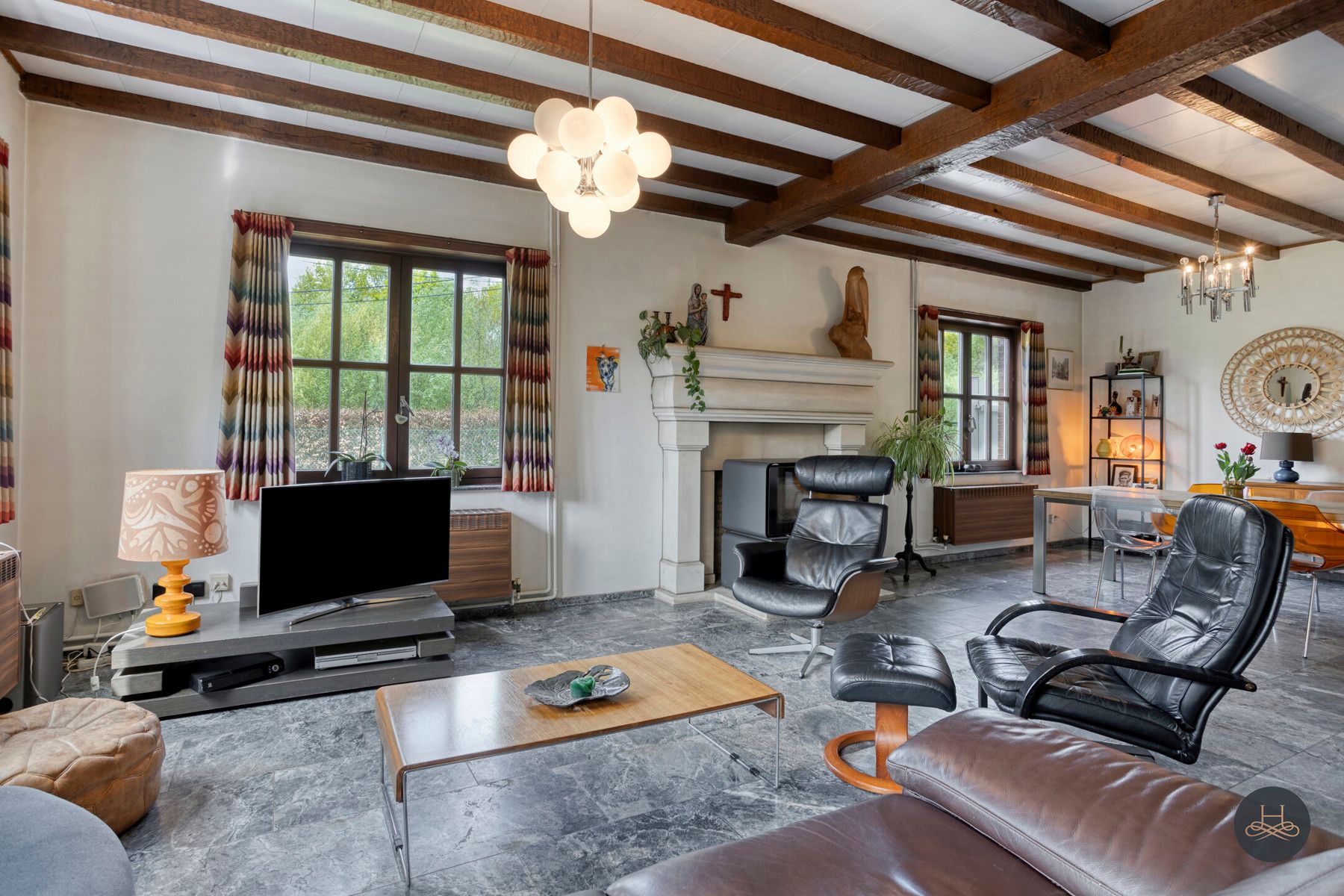 Karaktervolle, goed onderhouden woning nabij het centrum foto 7