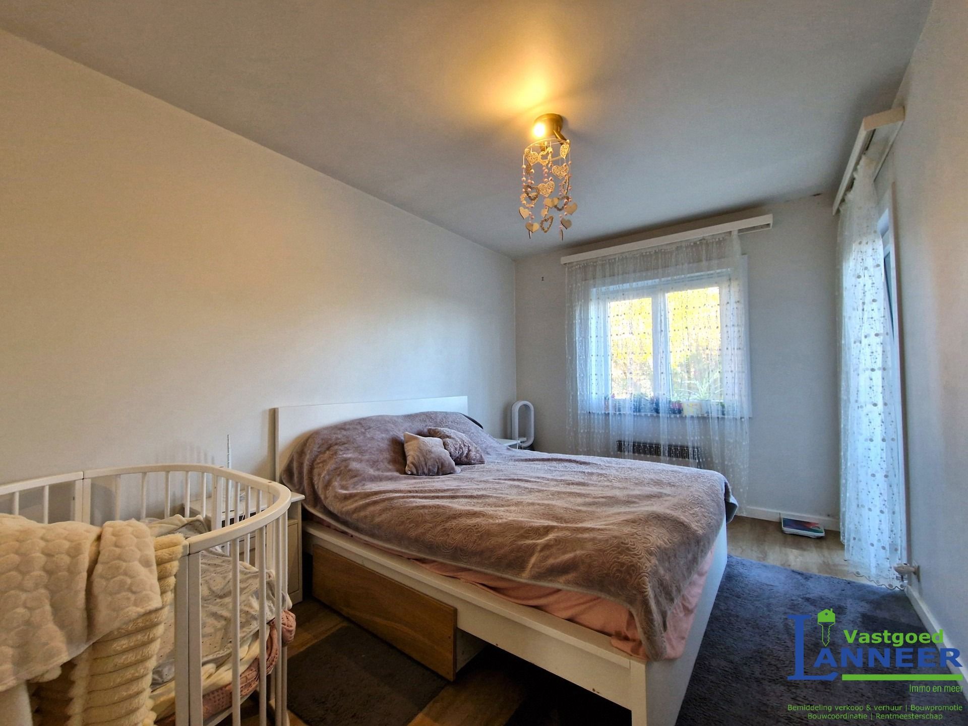 Appartement met 2 slaapkamers & garage nabij station Edingen foto 4