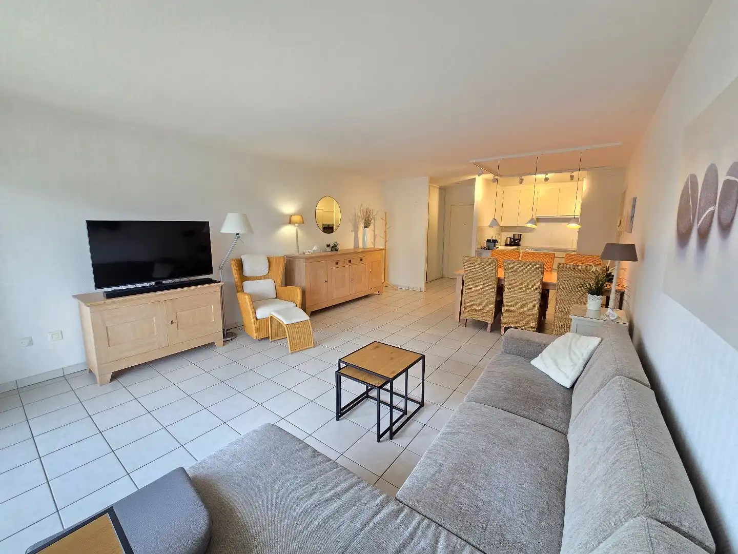 Instapklaar appartement met 2 slaapkamers op topligging nabij zee in De Panne foto {{pictureIndex}}