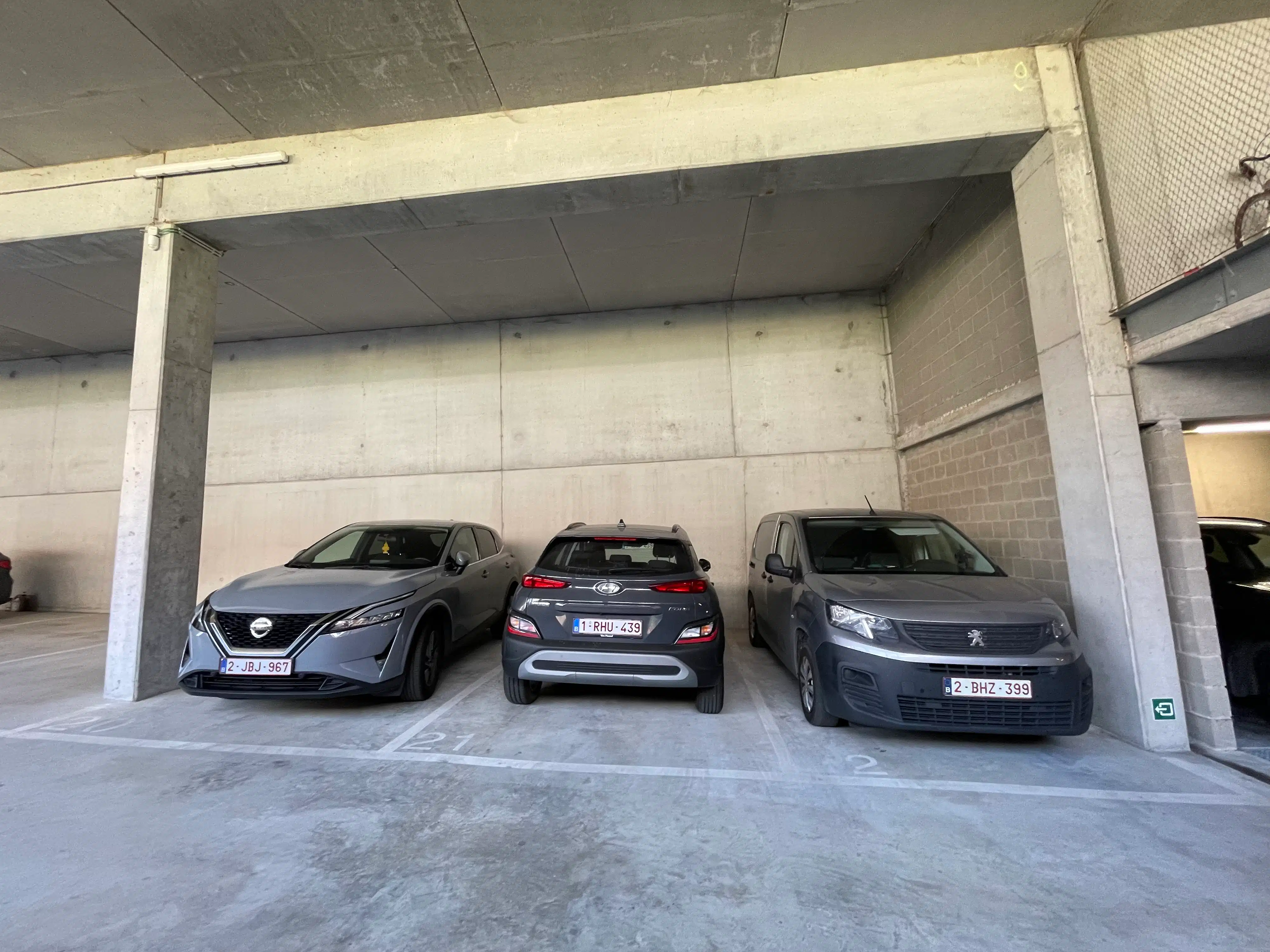 Aangenaam 1-slaapkamerappartement met terras en parking foto 14