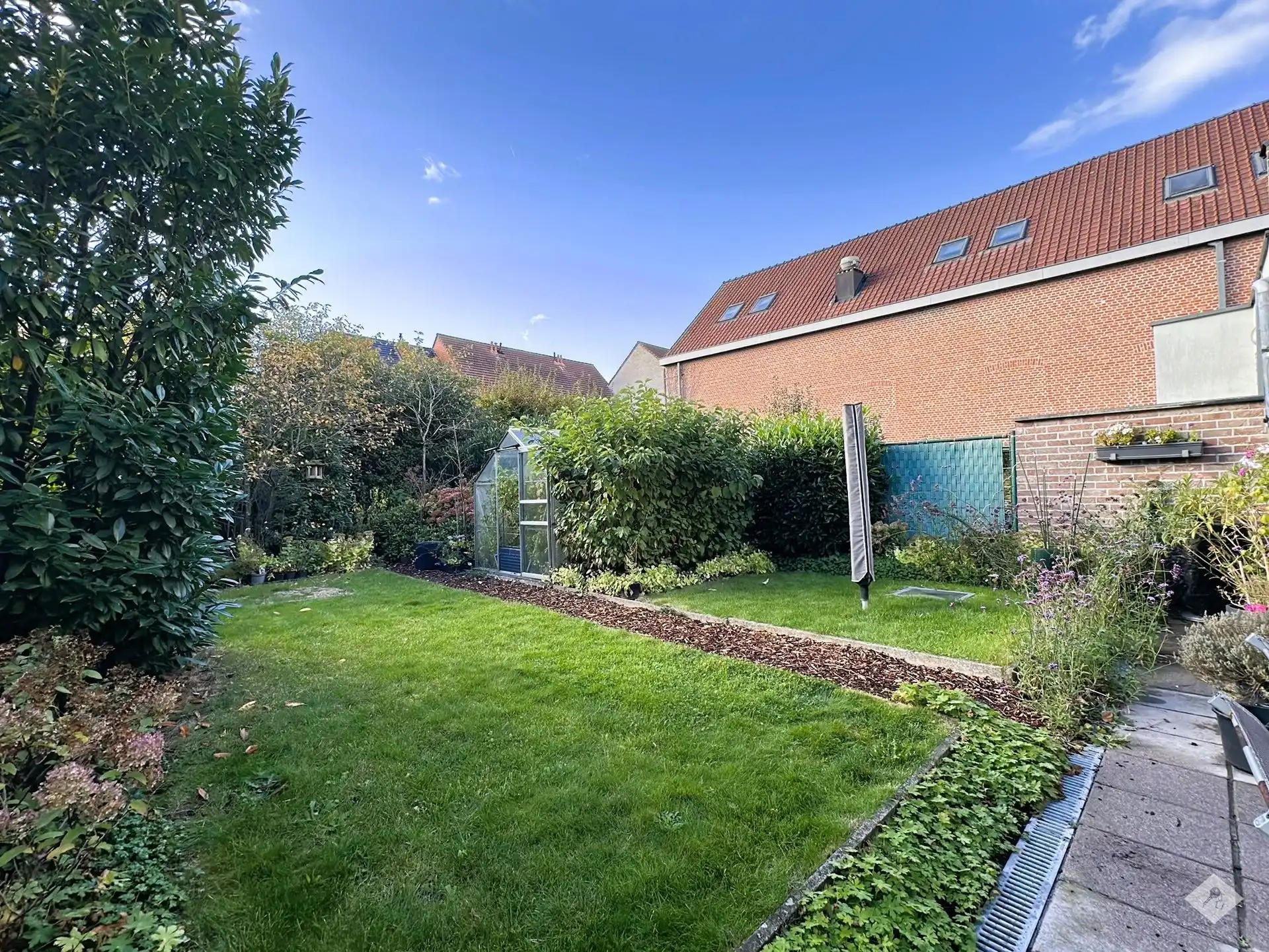 Ruime woning met 3 slaapkamers, tuin, garage en lift in centrum Buggenhout foto 18