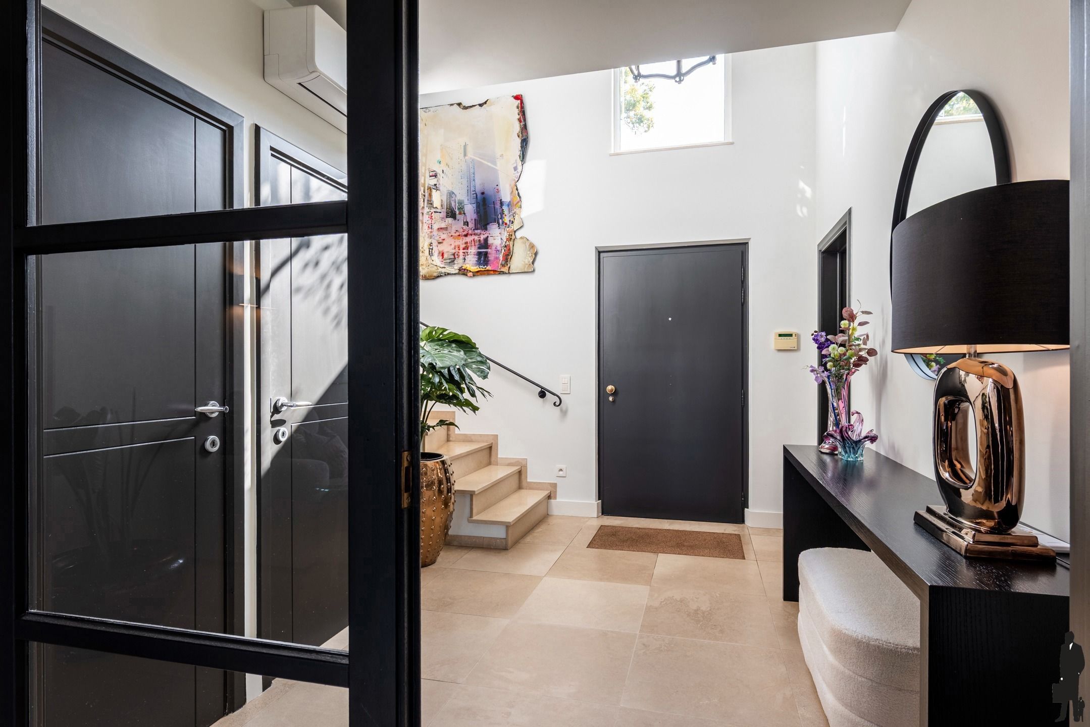 Luxe villa met zwembad op een perceel van c. 1.550m² te Poppel foto 2