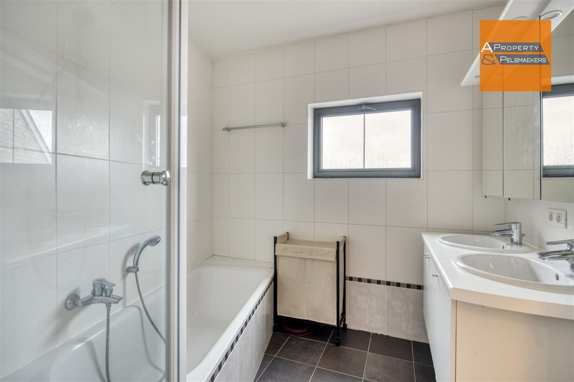 Duplex met 3 slaapkamers, terras en garagebox foto 14